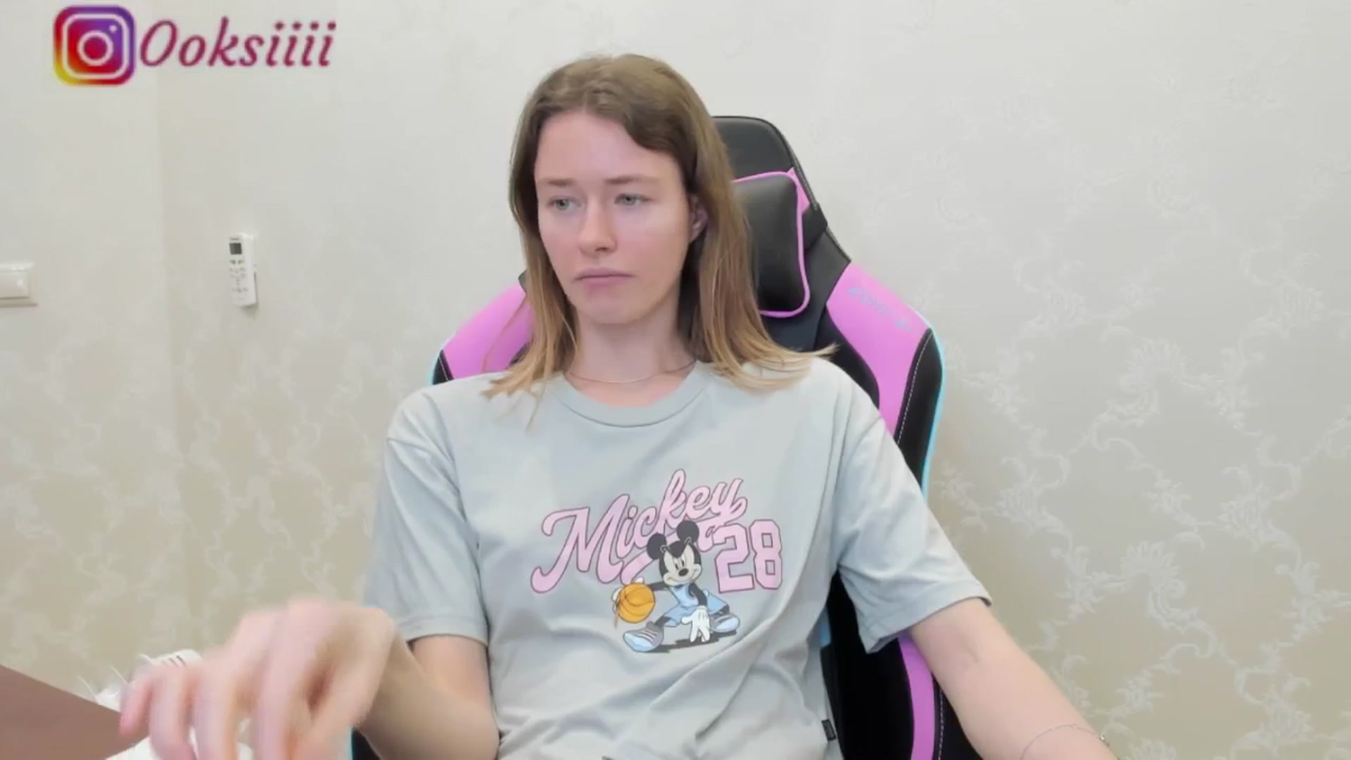 Gallery image thumbnail from Oksanafedorov's myfreecams stream on, 05/17/2024, 01:32 image 18 of 20