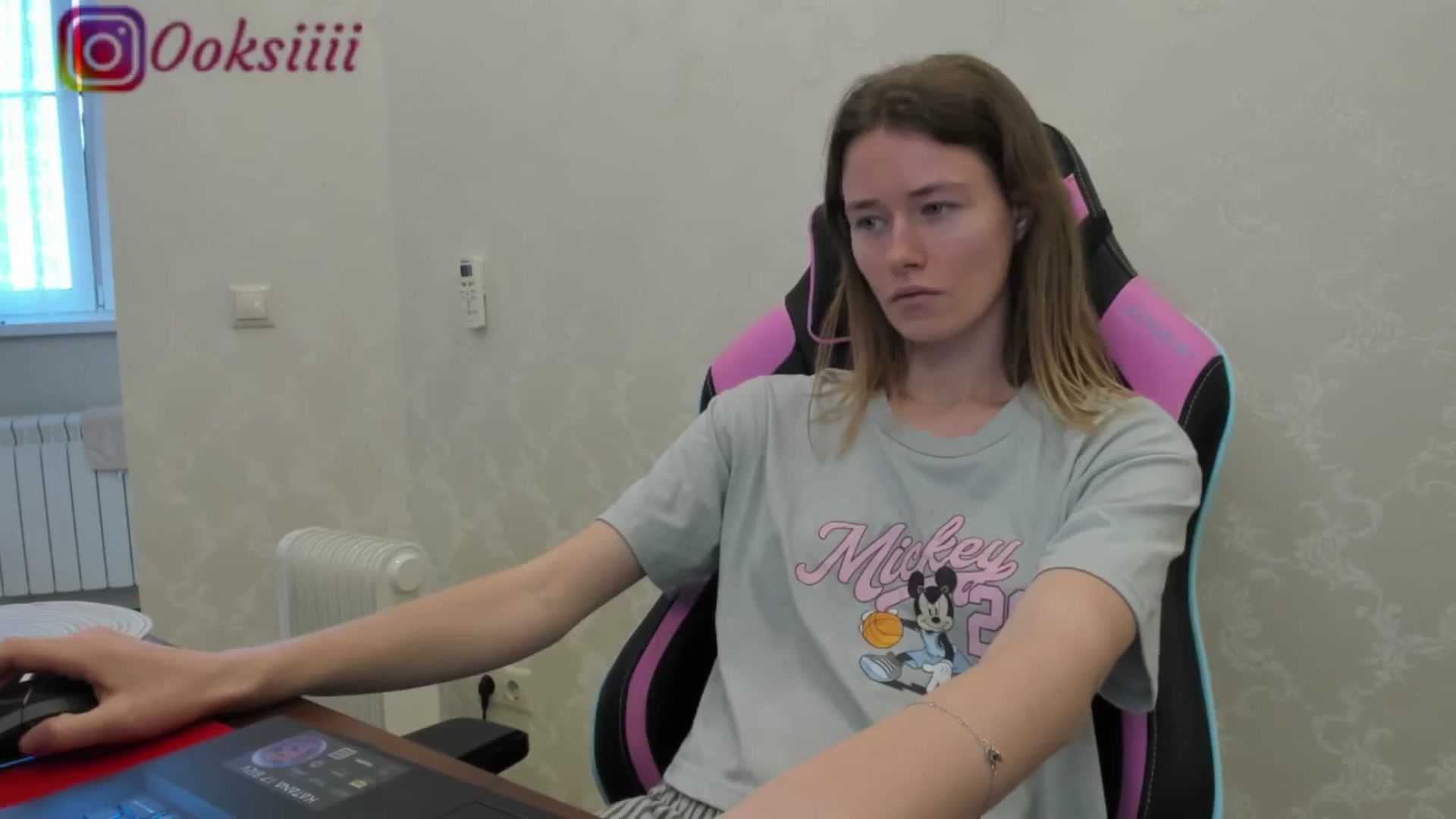 Gallery image thumbnail from Oksanafedorov's myfreecams stream on, 05/17/2024, 05:24 image 11 of 20