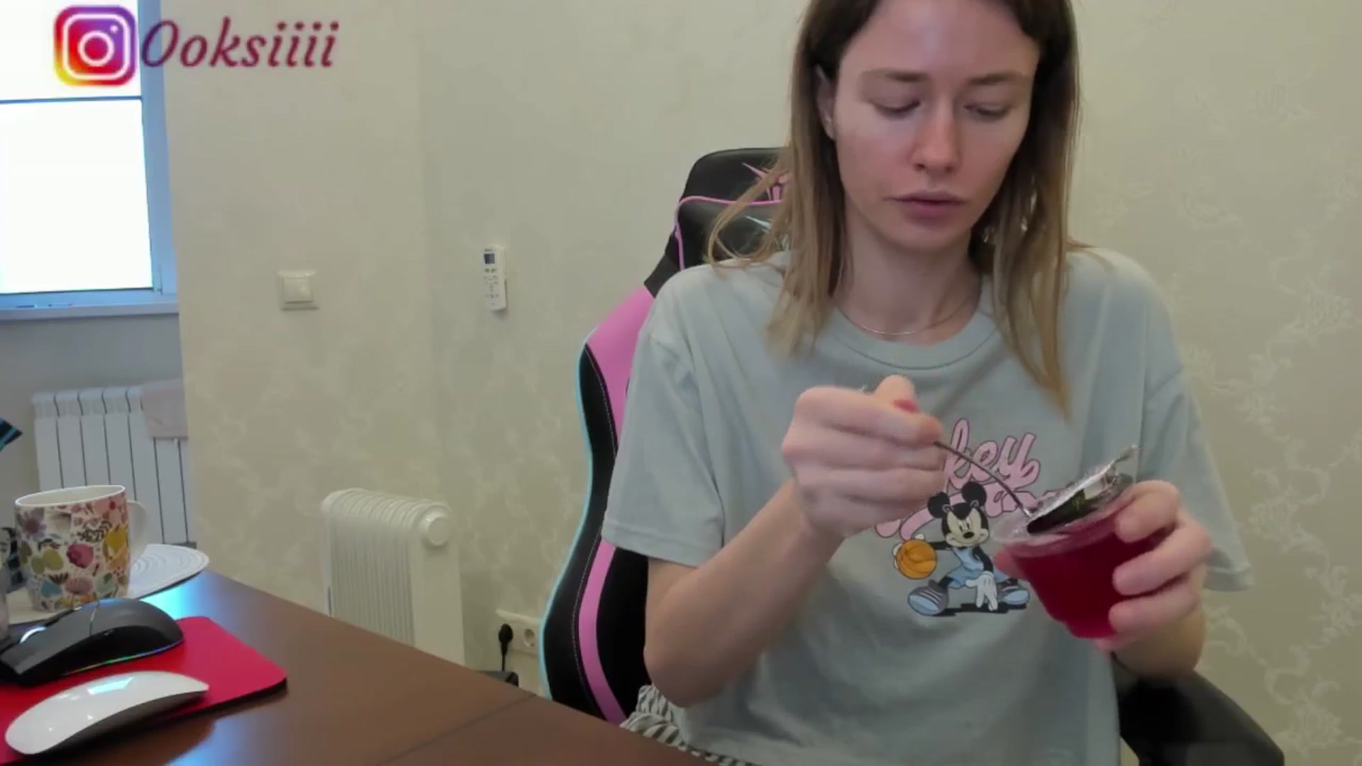 Gallery image thumbnail from Oksanafedorov's myfreecams stream on, 05/17/2024, 05:24 image 4 of 20