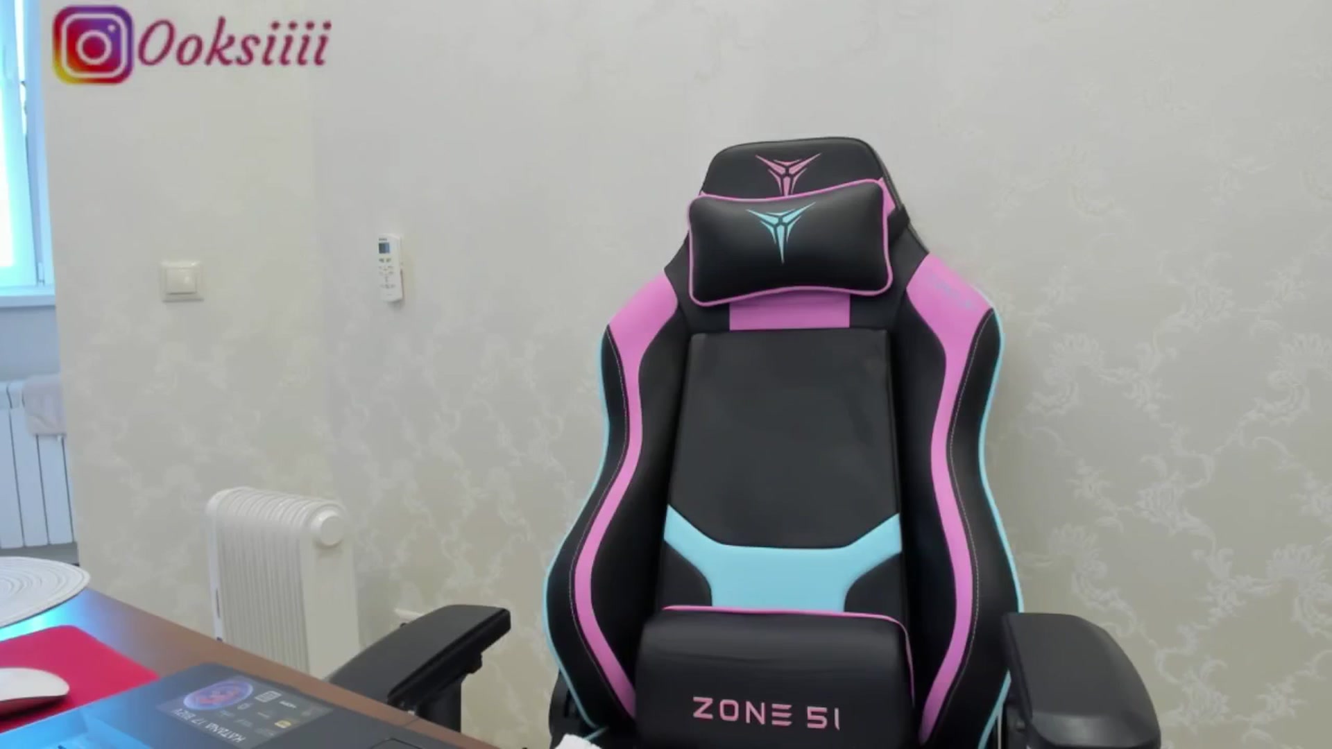 Gallery image thumbnail from Oksanafedorov's myfreecams stream on, 05/17/2024, 05:24 image 16 of 20