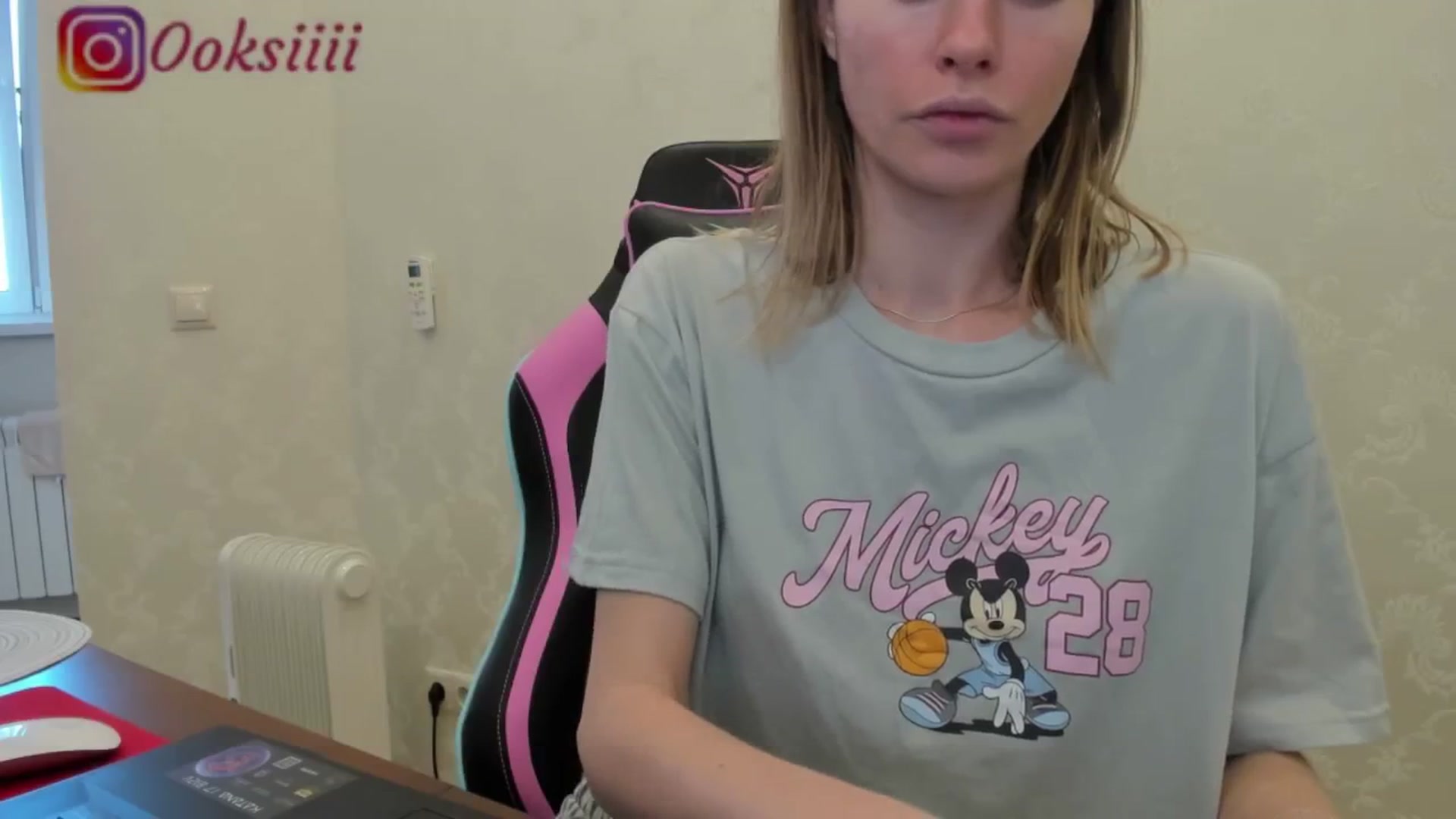 Gallery image thumbnail from Oksanafedorov's myfreecams stream on, 05/17/2024, 05:24 image 18 of 20