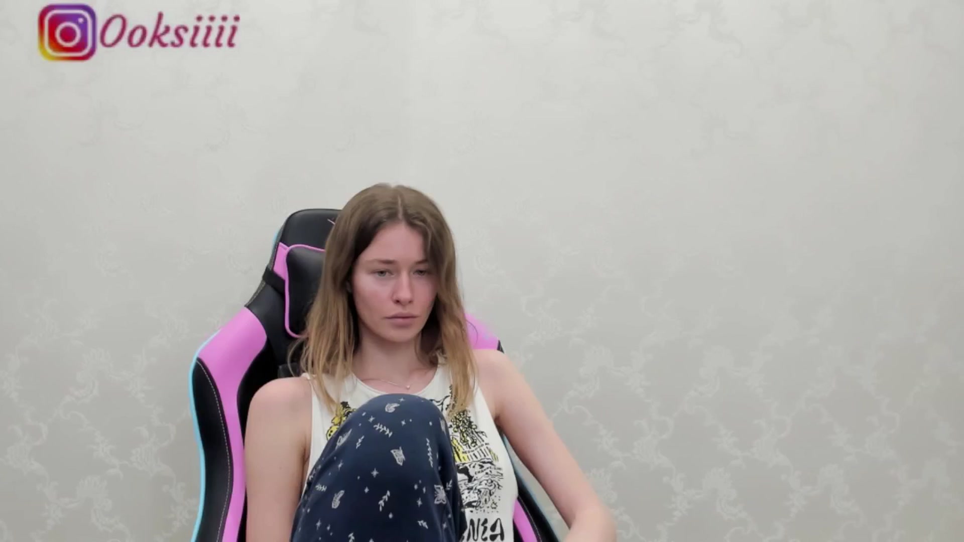 Gallery image thumbnail from Oksanafedorov's myfreecams stream on, 05/19/2024, 03:15 image 5 of 20