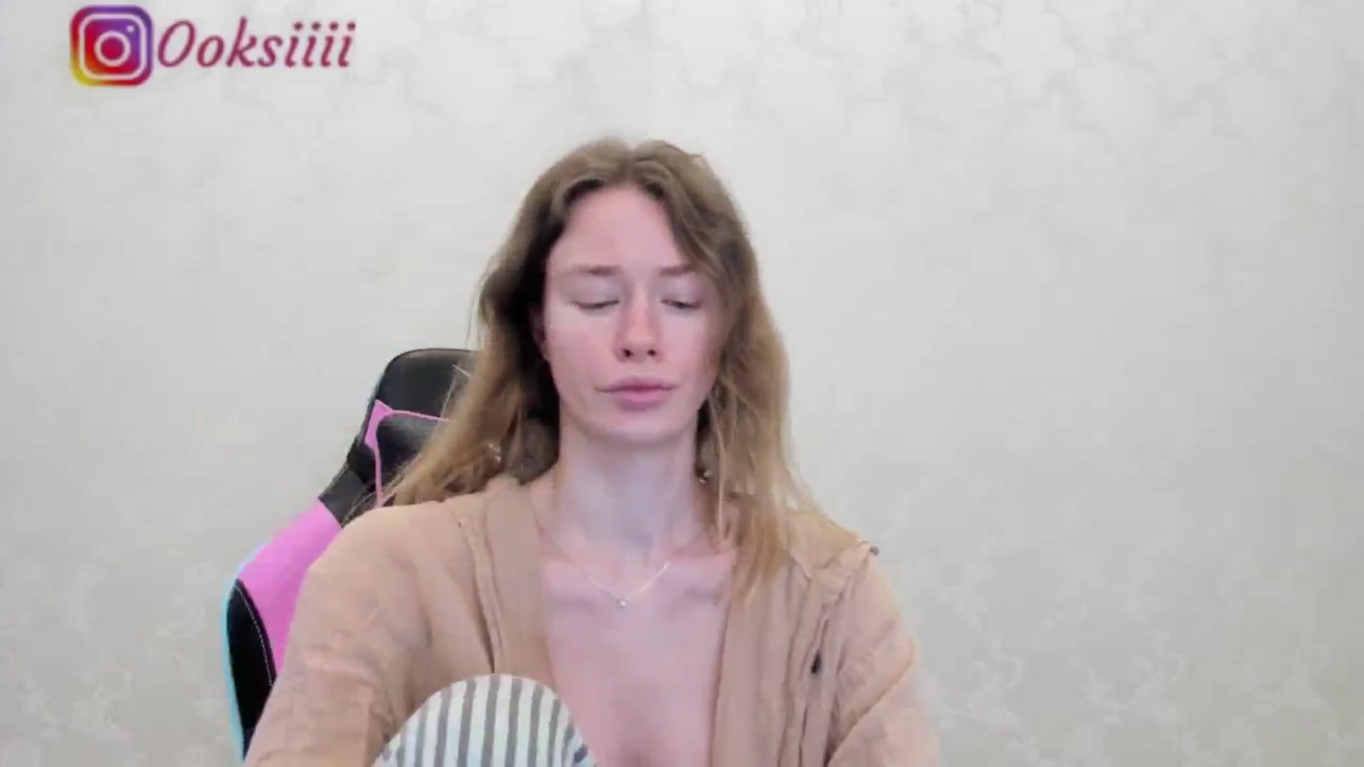 Gallery image thumbnail from Oksanafedorov's myfreecams stream on, 05/21/2024, 09:04 image 6 of 20