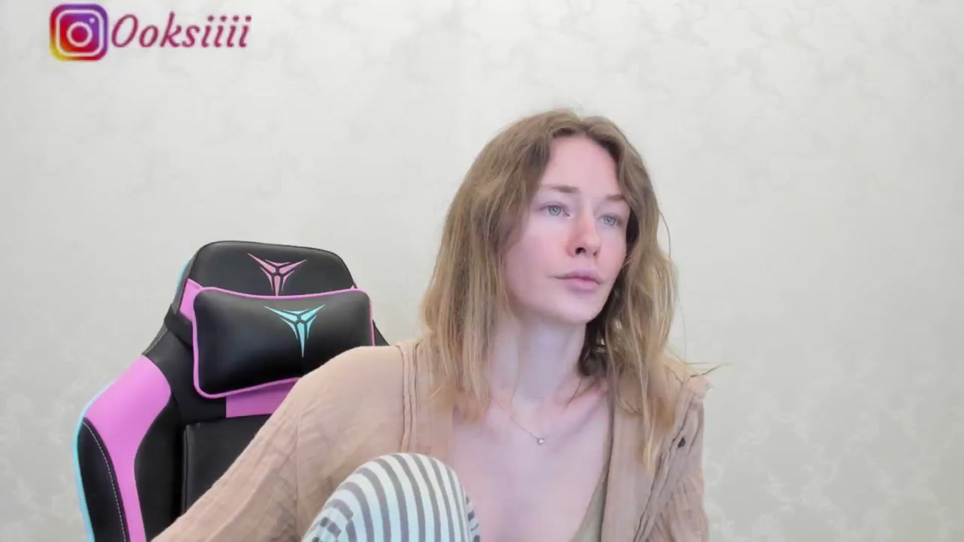 Gallery image thumbnail from Oksanafedorov's myfreecams stream on, 05/21/2024, 09:04 image 11 of 20