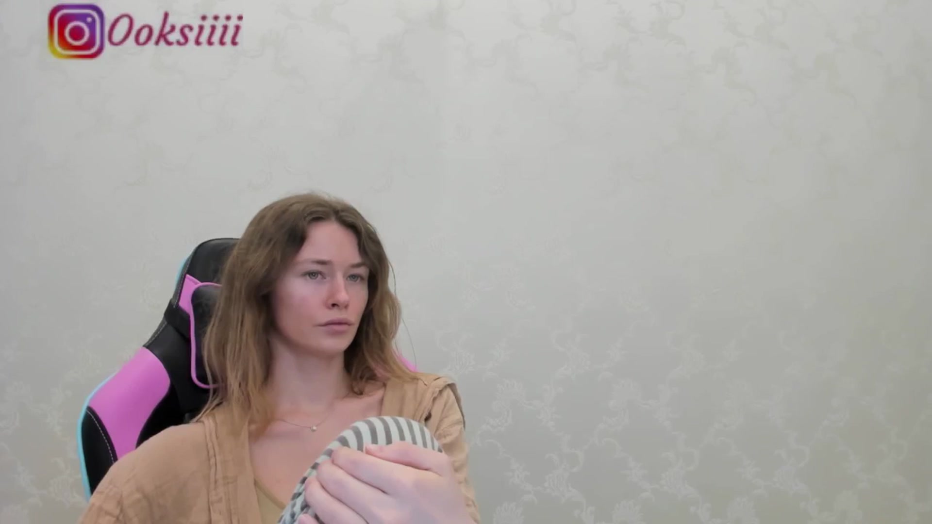 Gallery image thumbnail from Oksanafedorov's myfreecams stream on, 05/21/2024, 09:04 image 10 of 20
