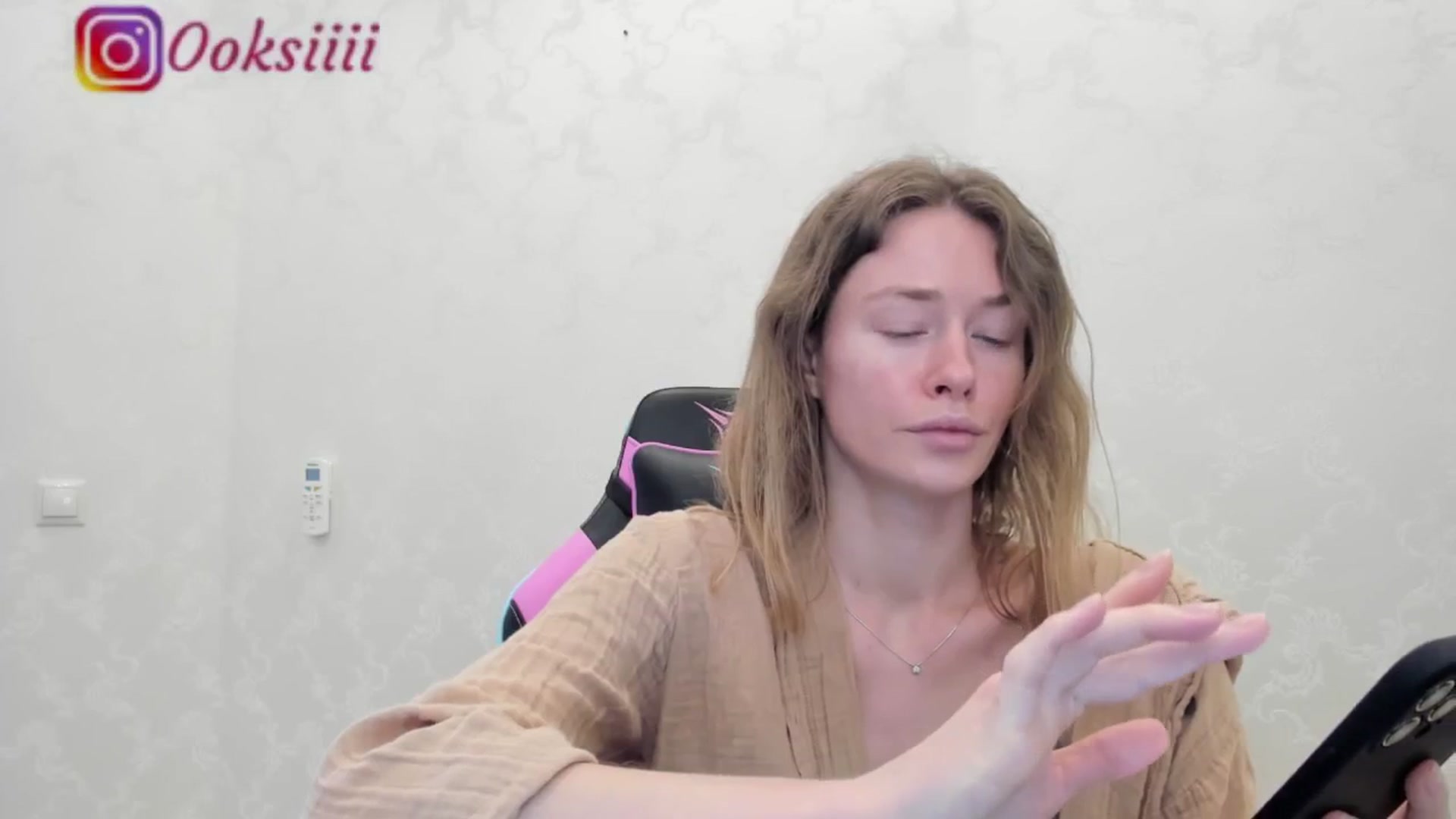 Gallery image thumbnail from Oksanafedorov's myfreecams stream on, 05/21/2024, 09:04 image 20 of 20