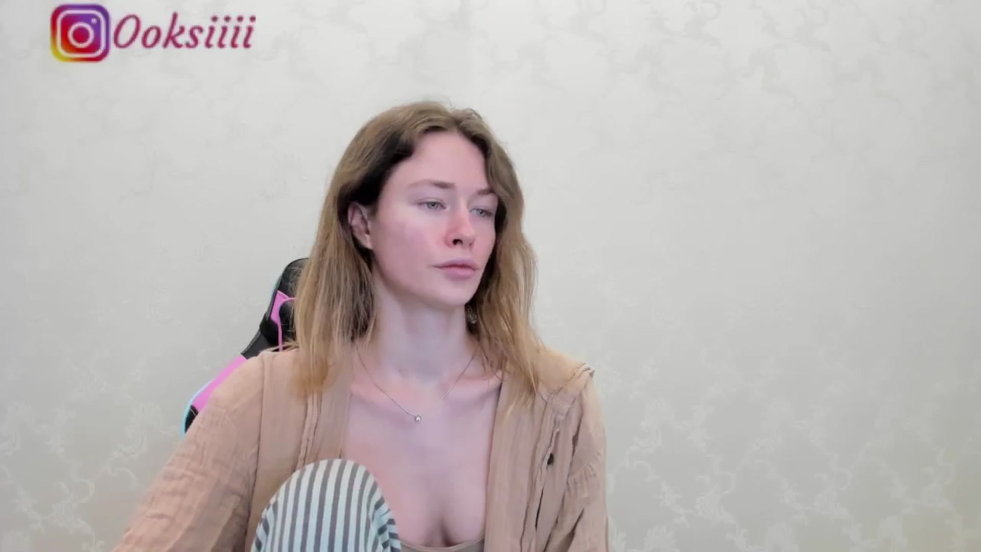 Gallery image thumbnail from Oksanafedorov's myfreecams stream on, 05/21/2024, 09:04 image 4 of 20