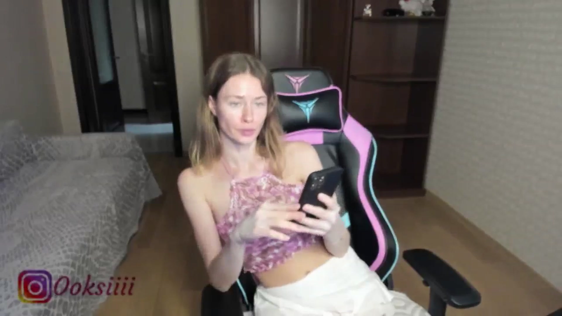 Gallery image thumbnail from Oksanafedorov's myfreecams stream on, 05/26/2024, 17:07 image 20 of 20