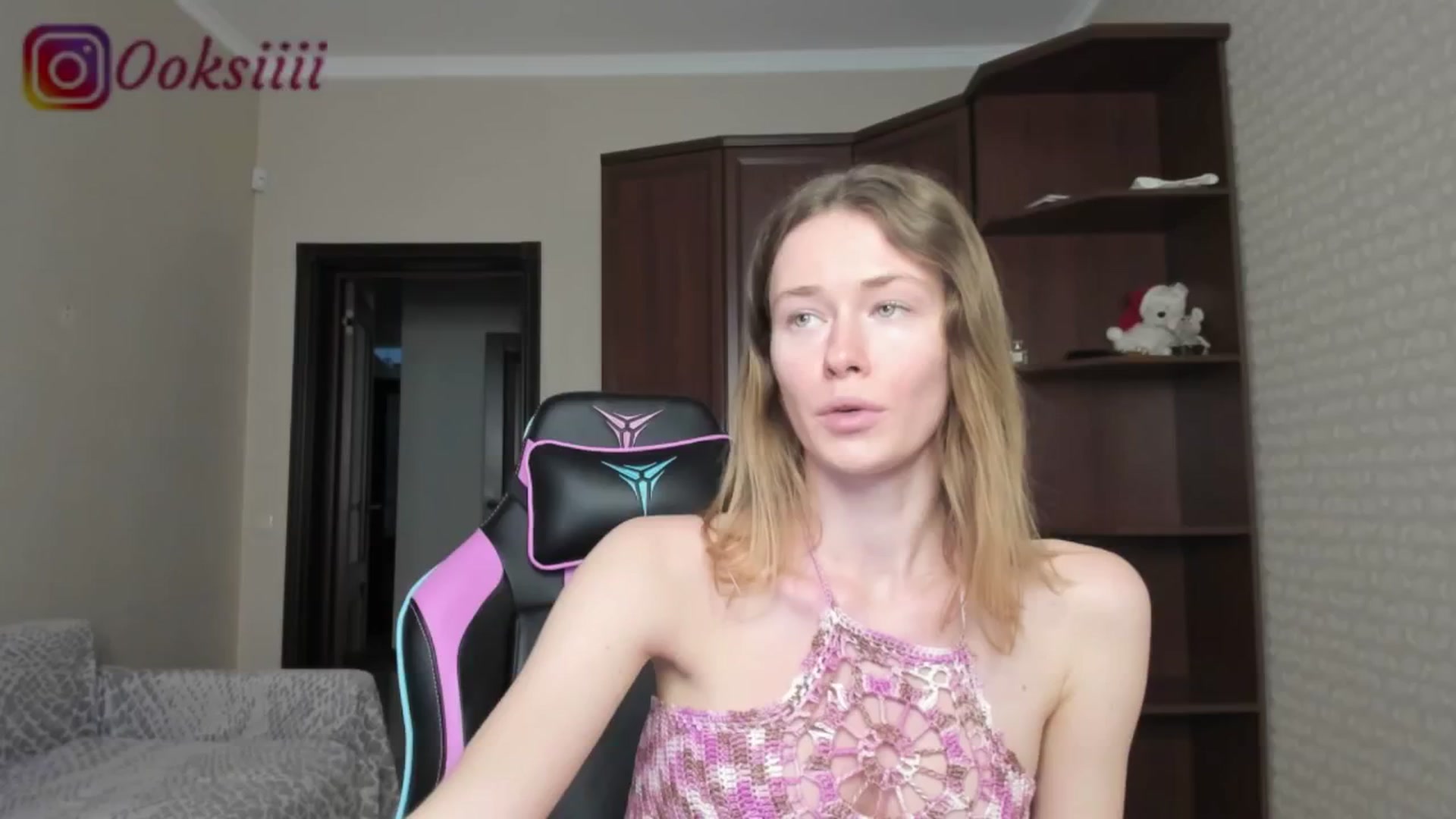 Gallery image thumbnail from Oksanafedorov's myfreecams stream on, 05/26/2024, 17:07 image 12 of 20