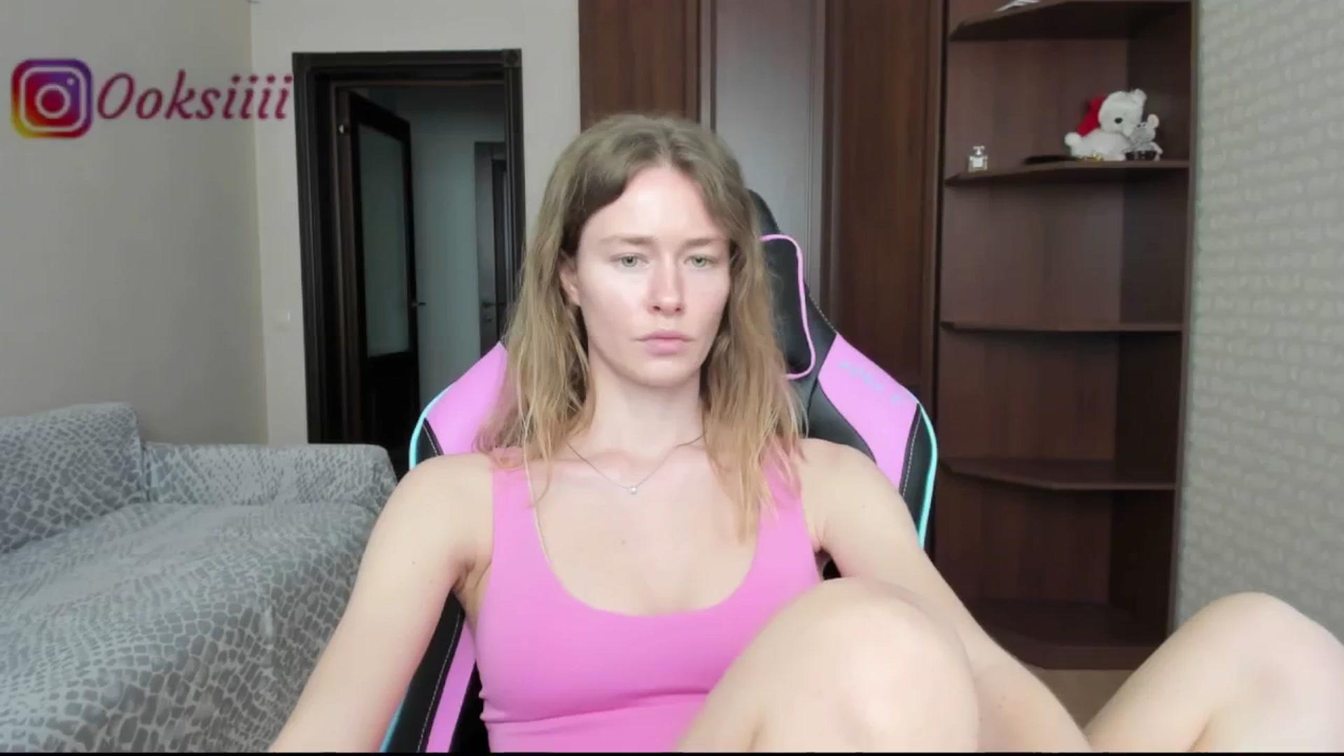 Gallery image thumbnail from Oksanafedorov's myfreecams stream on, 05/27/2024, 12:52 image 3 of 20
