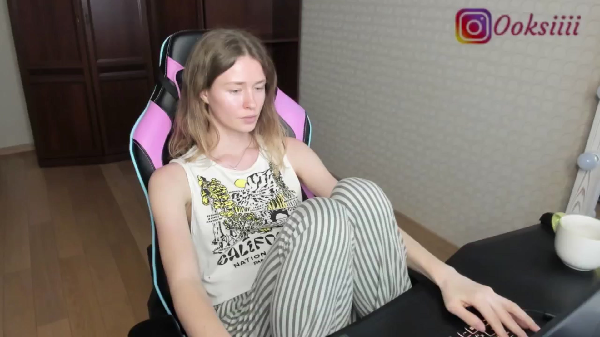Gallery image thumbnail from Oksanafedorov's myfreecams stream on, 05/27/2024, 17:13 image 9 of 20