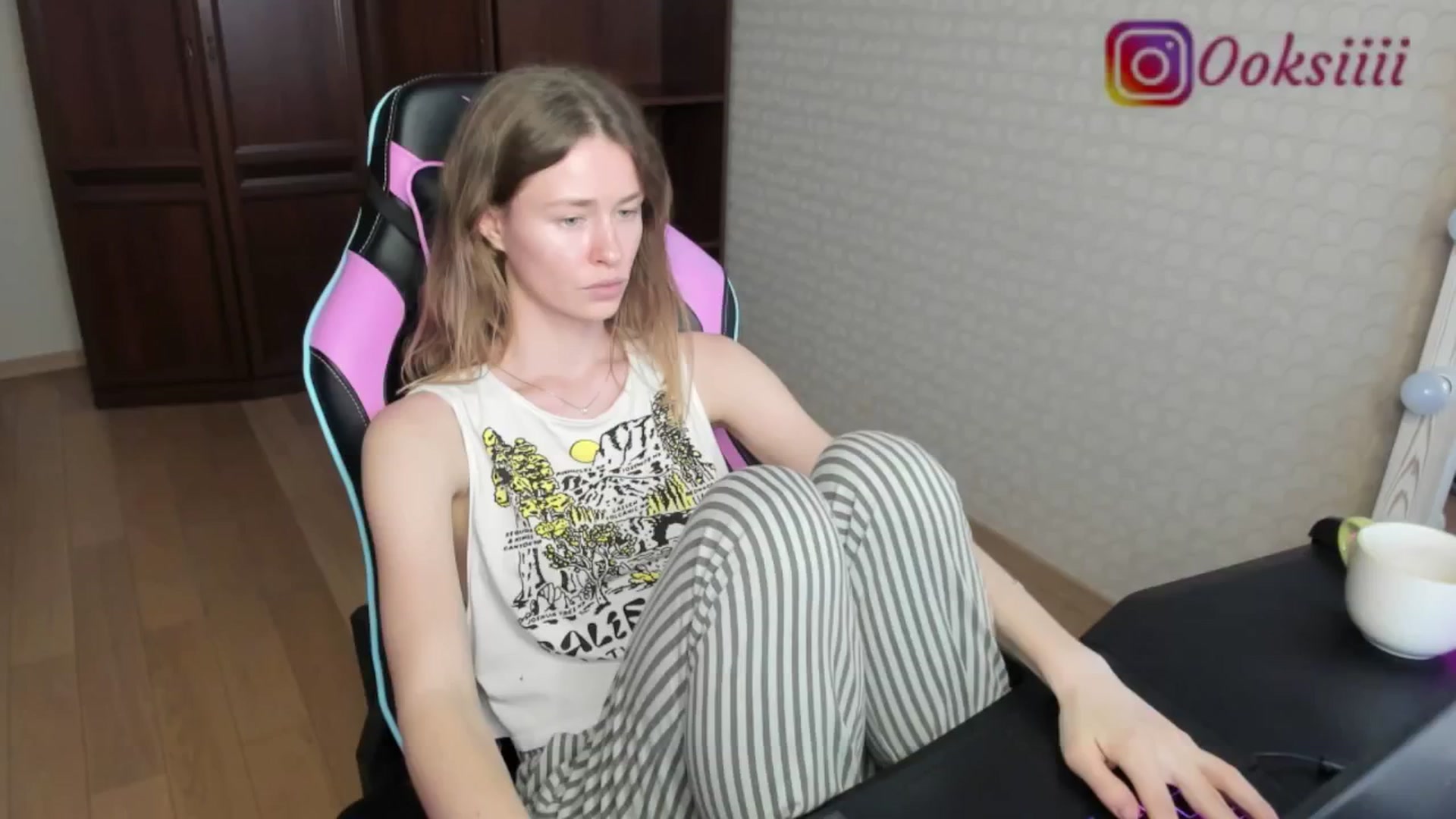 Gallery image thumbnail from Oksanafedorov's myfreecams stream on, 05/27/2024, 17:13 image 3 of 20