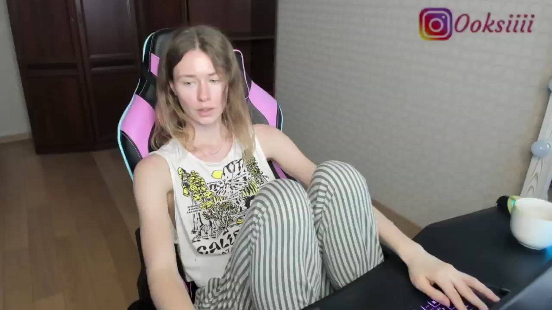 Gallery image thumbnail from Oksanafedorov's myfreecams stream on, 05/27/2024, 17:13 image 6 of 20