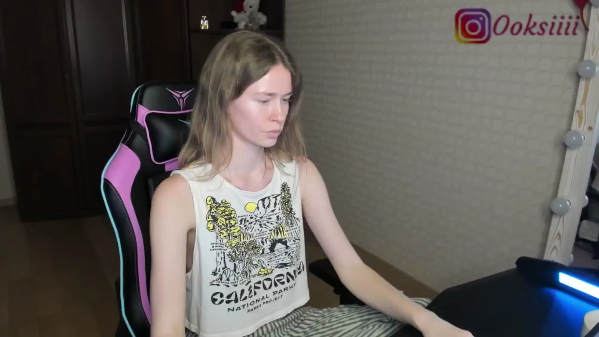 Gallery image thumbnail from Oksanafedorov's myfreecams stream on, 05/27/2024, 17:13 image 19 of 20