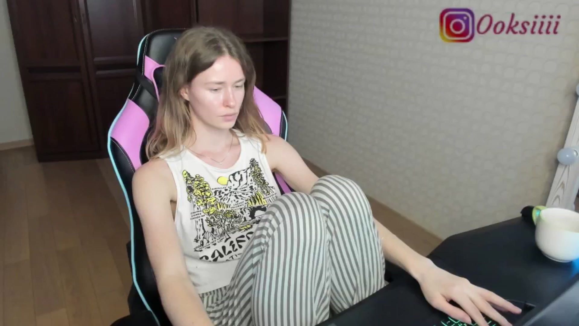 Gallery image thumbnail from Oksanafedorov's myfreecams stream on, 05/27/2024, 17:13 image 7 of 20