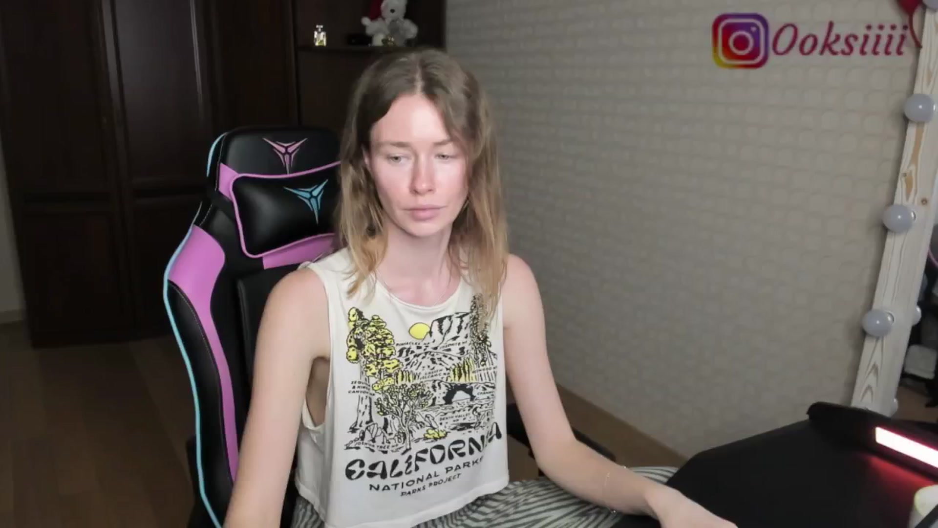 Gallery image thumbnail from Oksanafedorov's myfreecams stream on, 05/27/2024, 17:13 image 16 of 20