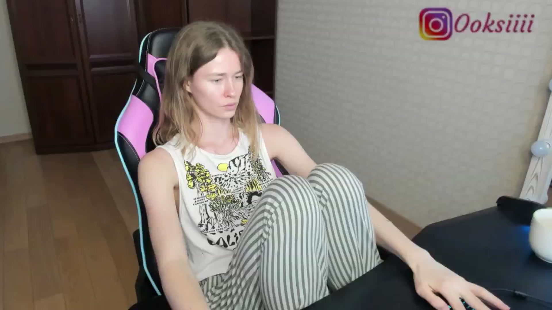 Gallery image thumbnail from Oksanafedorov's myfreecams stream on, 05/27/2024, 17:13 image 2 of 20