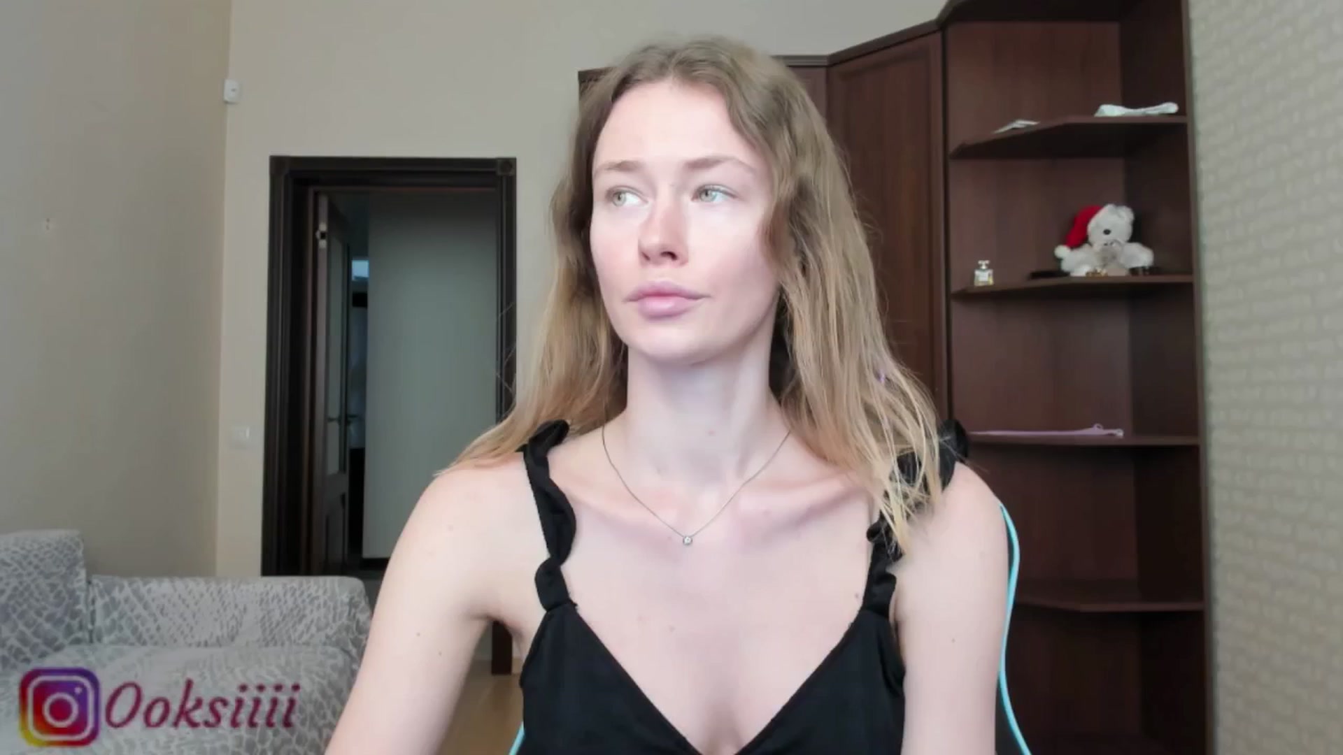 Gallery image thumbnail from Oksanafedorov's myfreecams stream on, 05/29/2024, 13:50 image 3 of 20