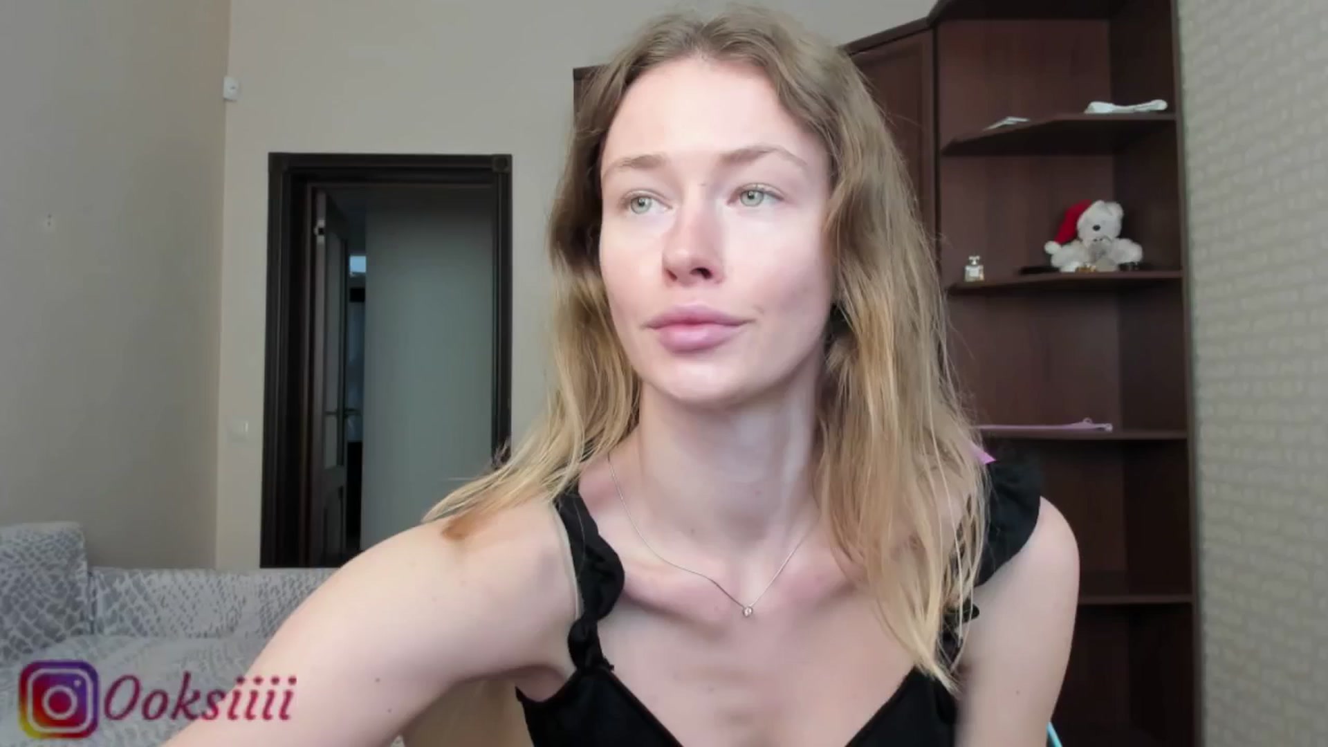 Gallery image thumbnail from Oksanafedorov's myfreecams stream on, 05/29/2024, 13:50 image 6 of 20