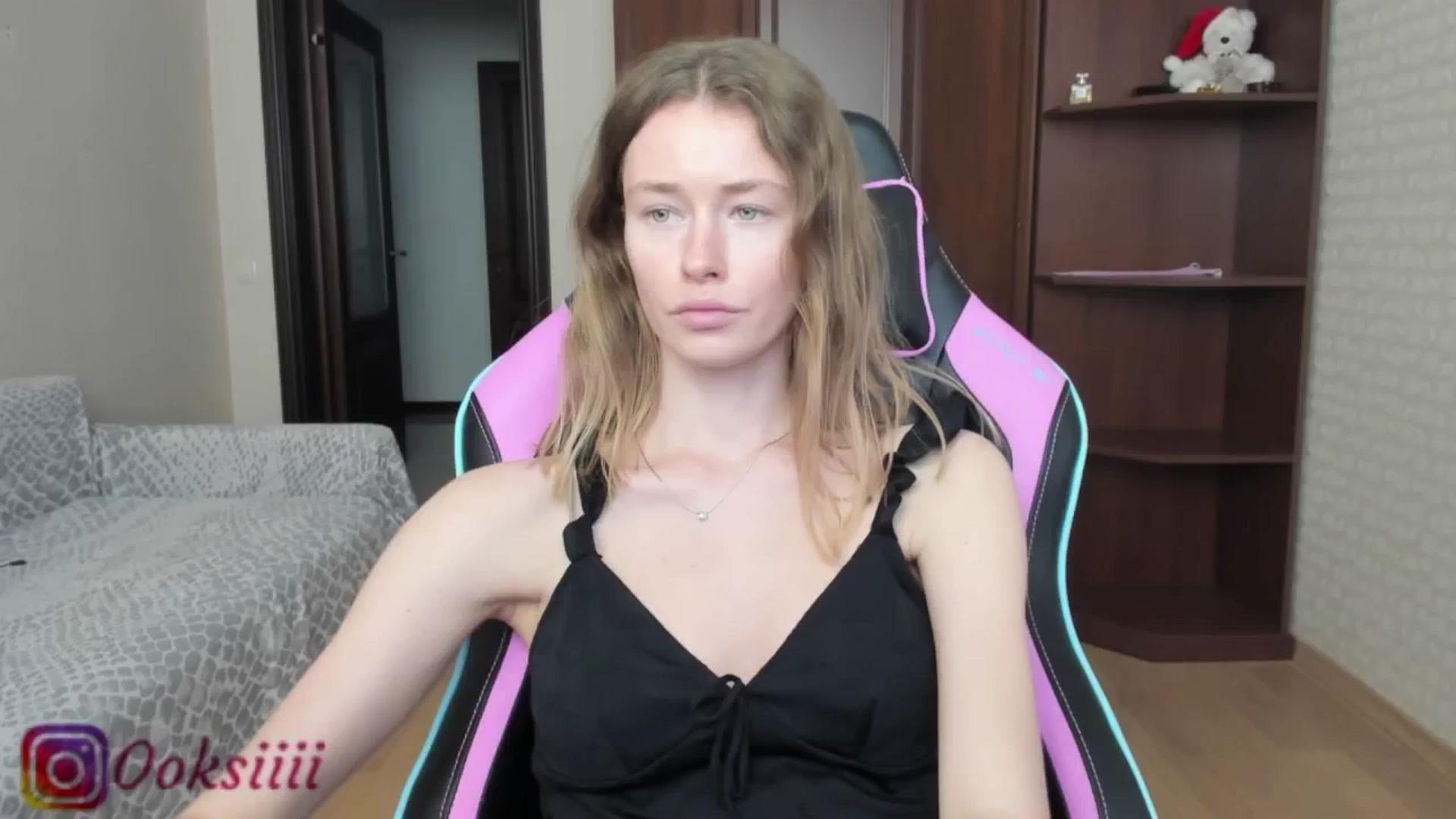 Gallery image thumbnail from Oksanafedorov's myfreecams stream on, 05/29/2024, 13:50 image 10 of 20