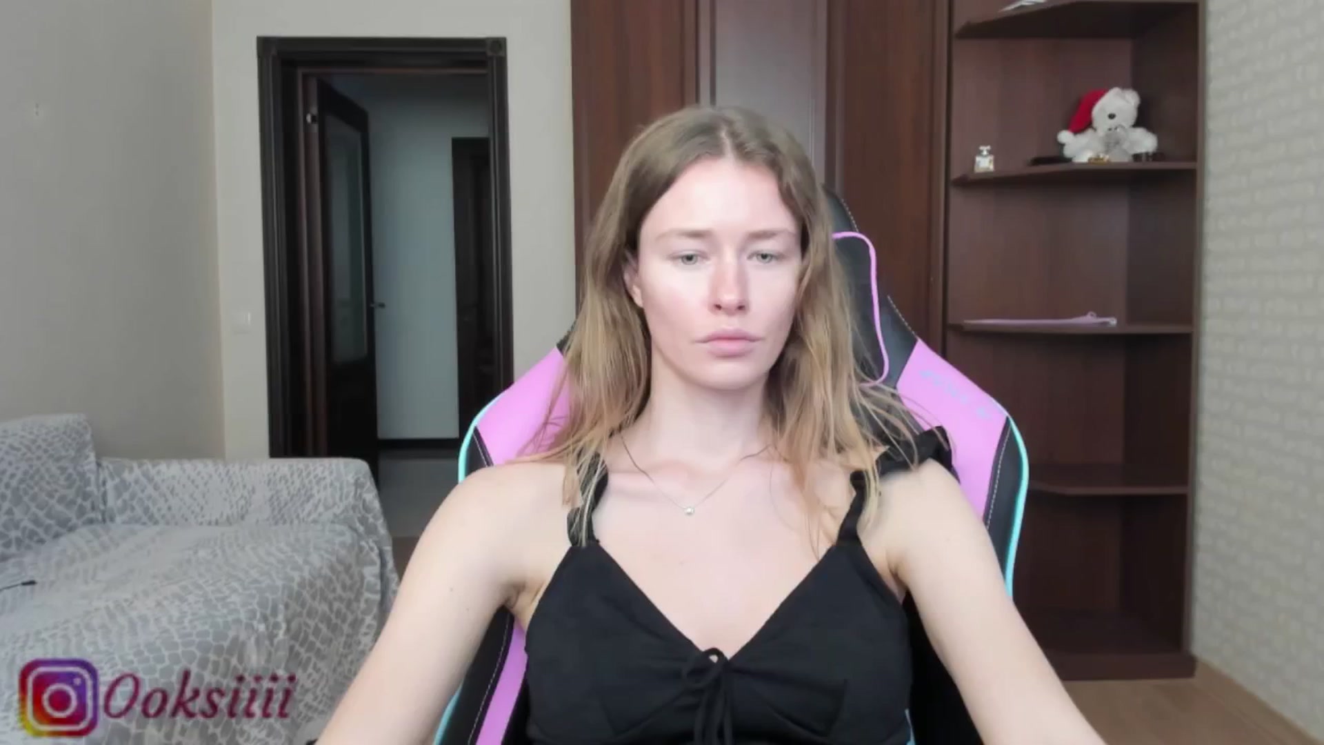Gallery image thumbnail from Oksanafedorov's myfreecams stream on, 05/29/2024, 13:50 image 12 of 20