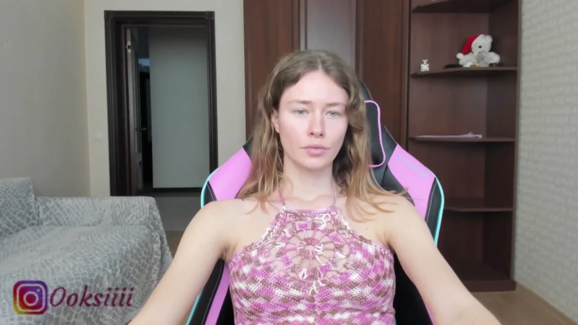 Gallery image thumbnail from Oksanafedorov's myfreecams stream on, 05/30/2024, 11:58 image 13 of 20