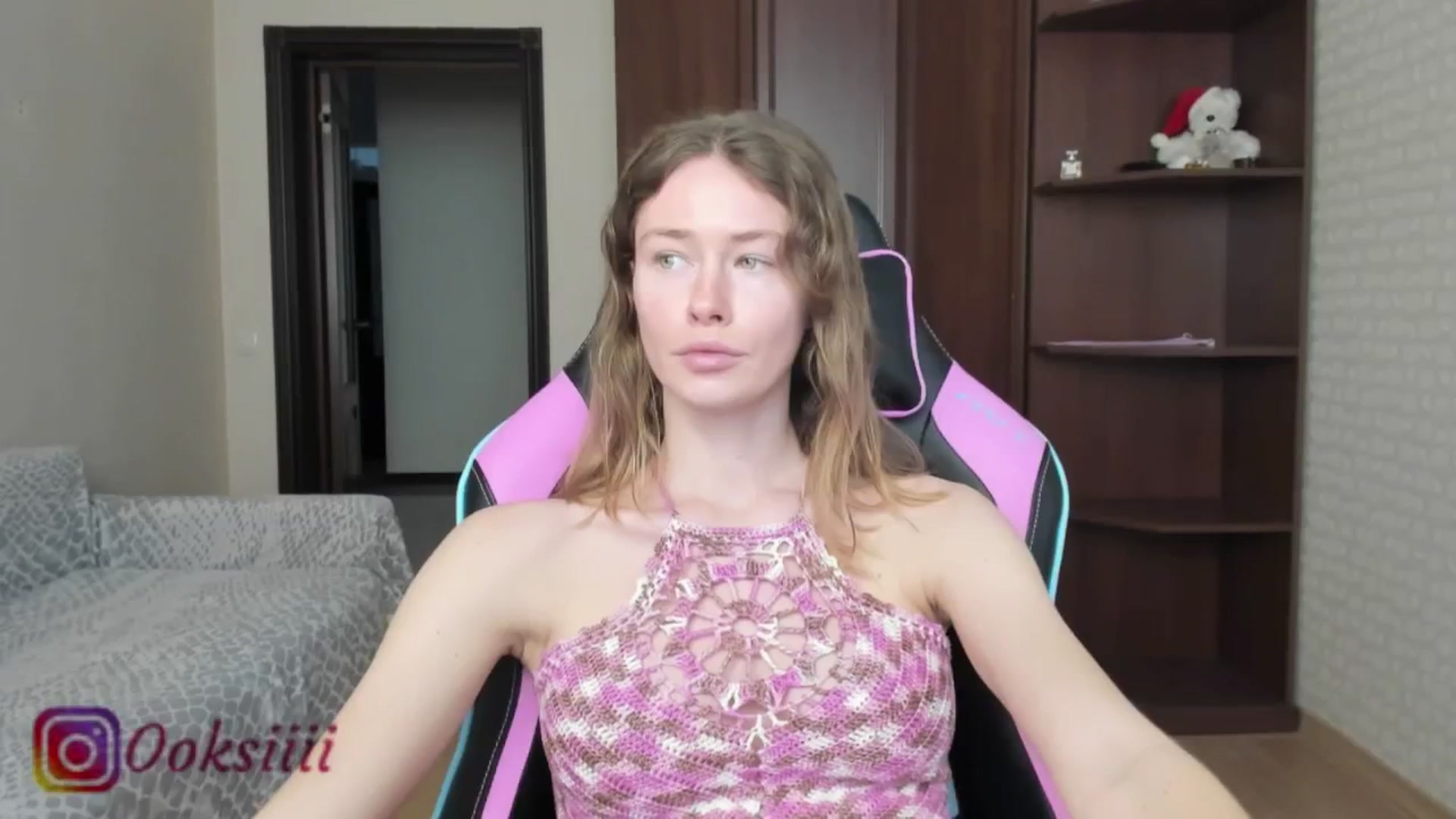 Gallery image thumbnail from Oksanafedorov's myfreecams stream on, 05/30/2024, 11:58 image 12 of 20