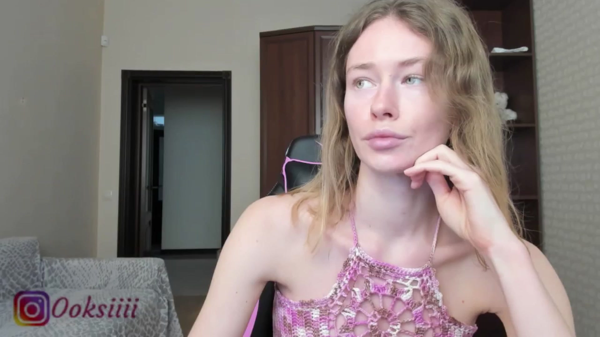 Gallery image thumbnail from Oksanafedorov's myfreecams stream on, 05/30/2024, 11:58 image 19 of 20