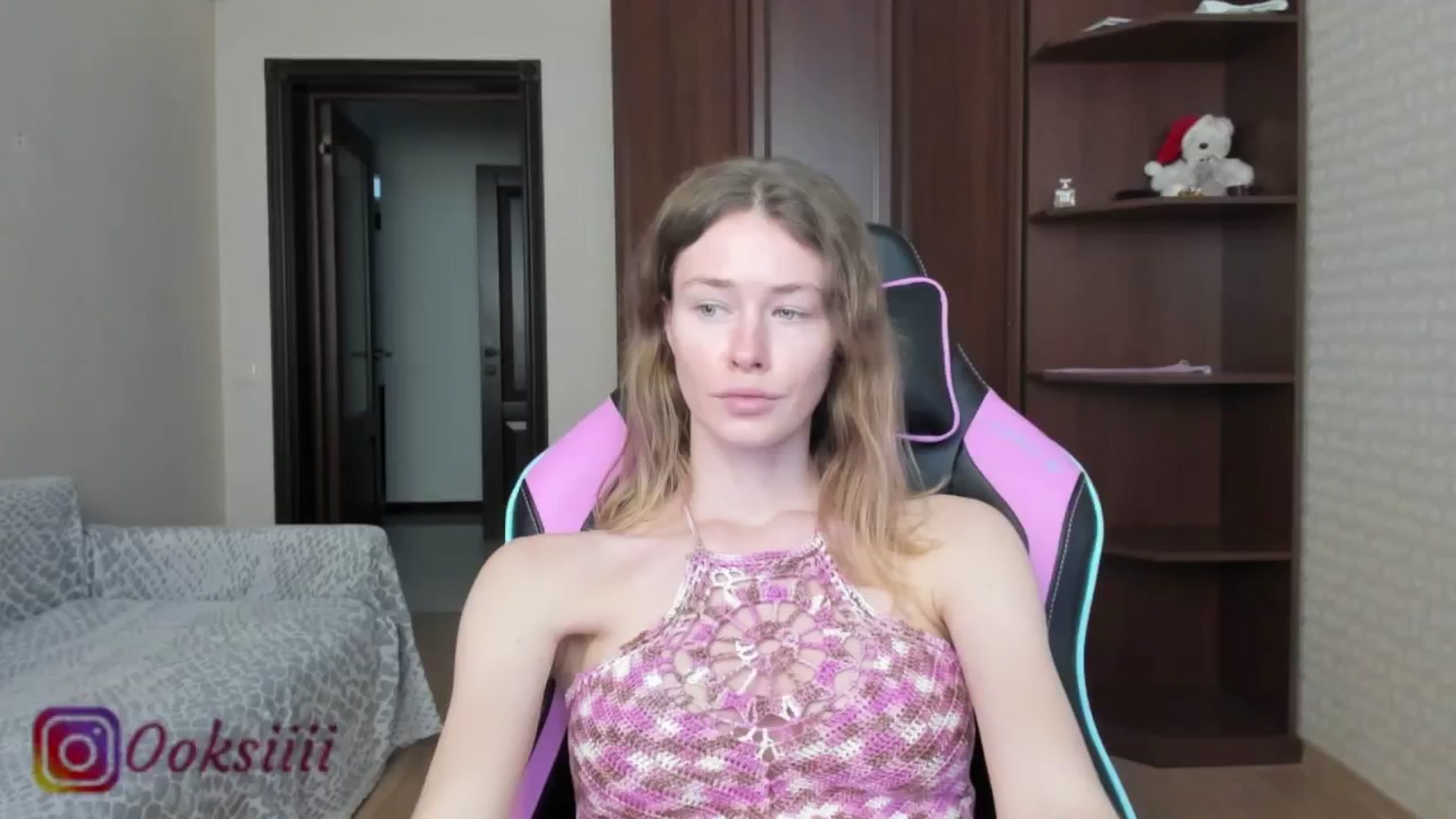 Gallery image thumbnail from Oksanafedorov's myfreecams stream on, 05/30/2024, 14:35 image 14 of 20