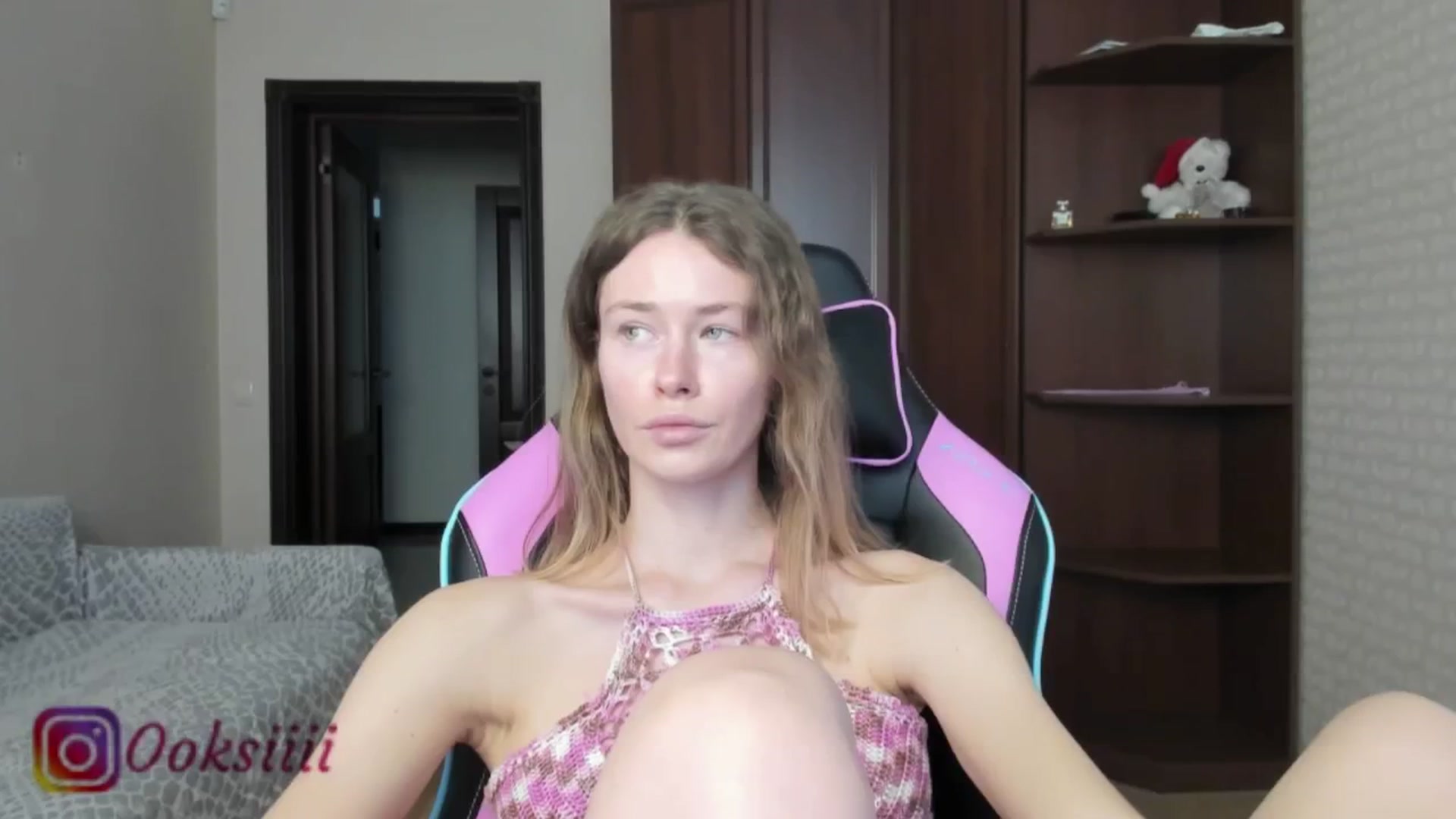 Gallery image thumbnail from Oksanafedorov's myfreecams stream on, 05/30/2024, 14:48 image 19 of 20