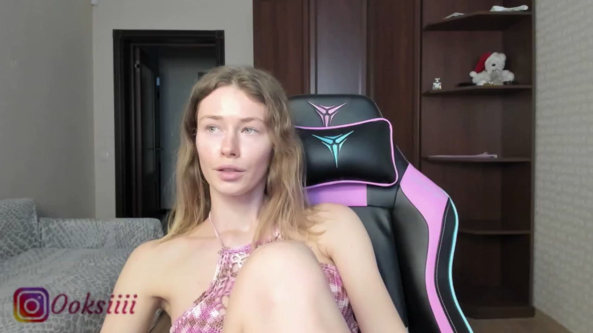 Gallery image thumbnail from Oksanafedorov's myfreecams stream on, 05/30/2024, 15:48 image 20 of 20