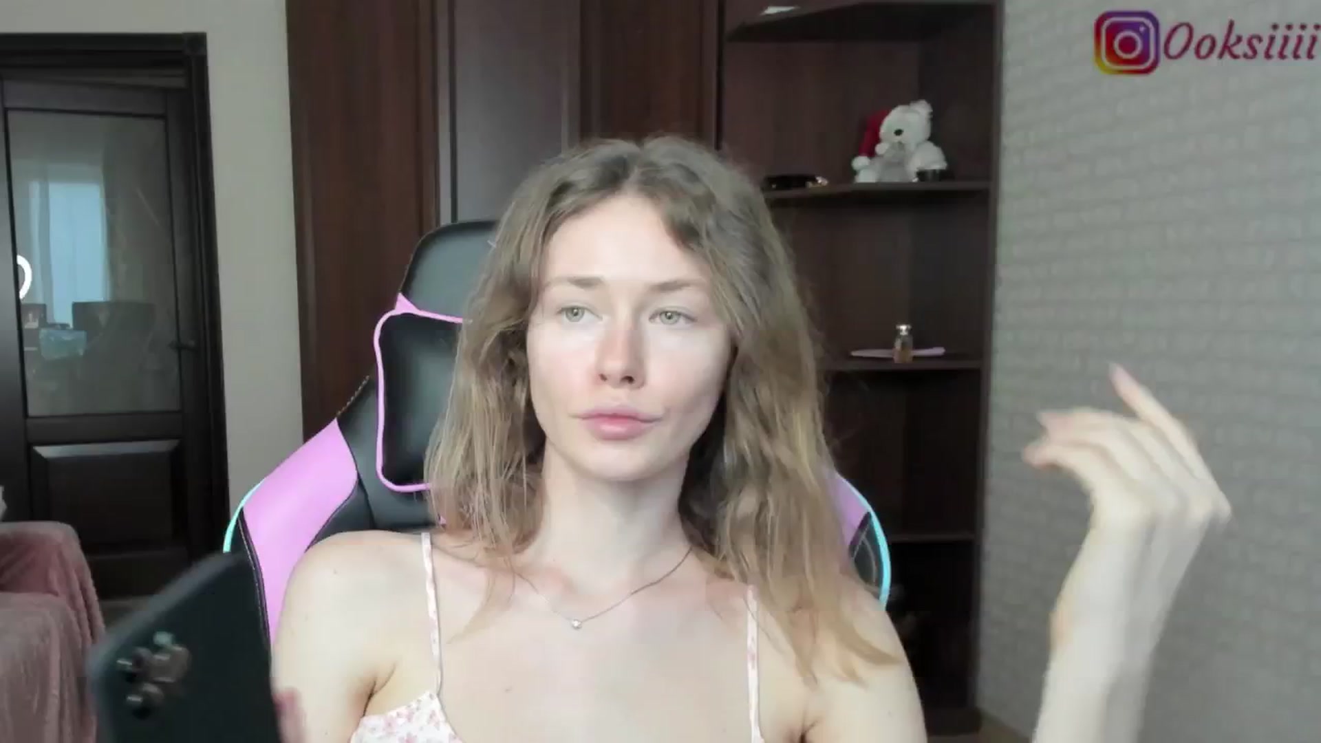 Gallery image thumbnail from Oksanafedorov's myfreecams stream on, 06/18/2024, 16:24 image 20 of 20