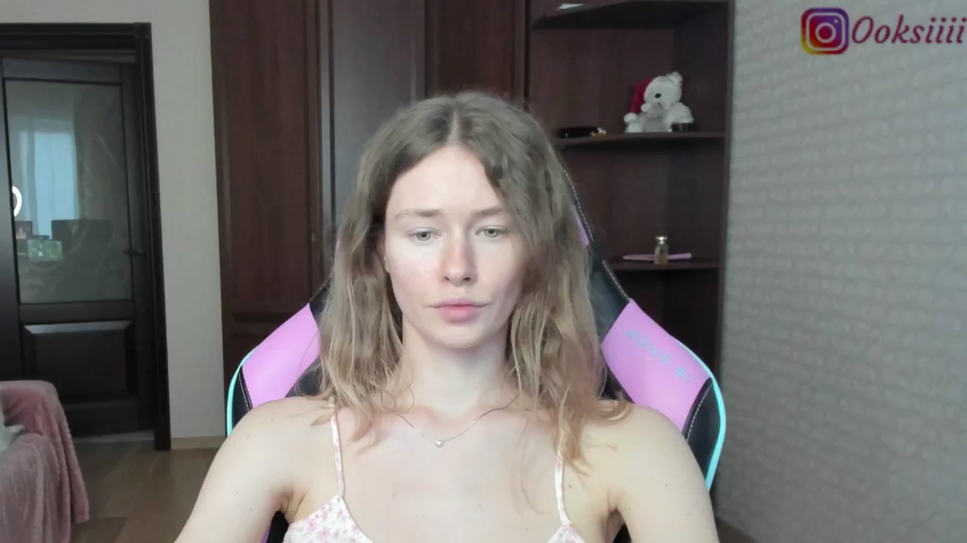 Gallery image thumbnail from Oksanafedorov's myfreecams stream on, 06/18/2024, 16:24 image 18 of 20