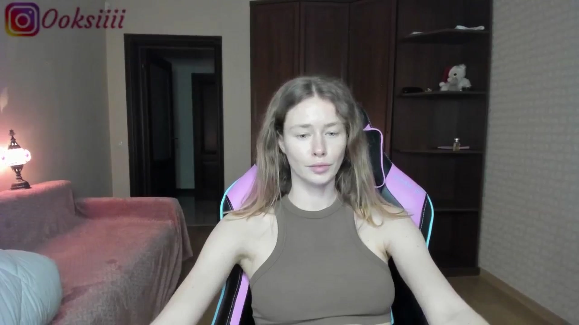 Gallery image thumbnail from Oksanafedorov's myfreecams stream on, 06/25/2024, 01:19 image 5 of 20