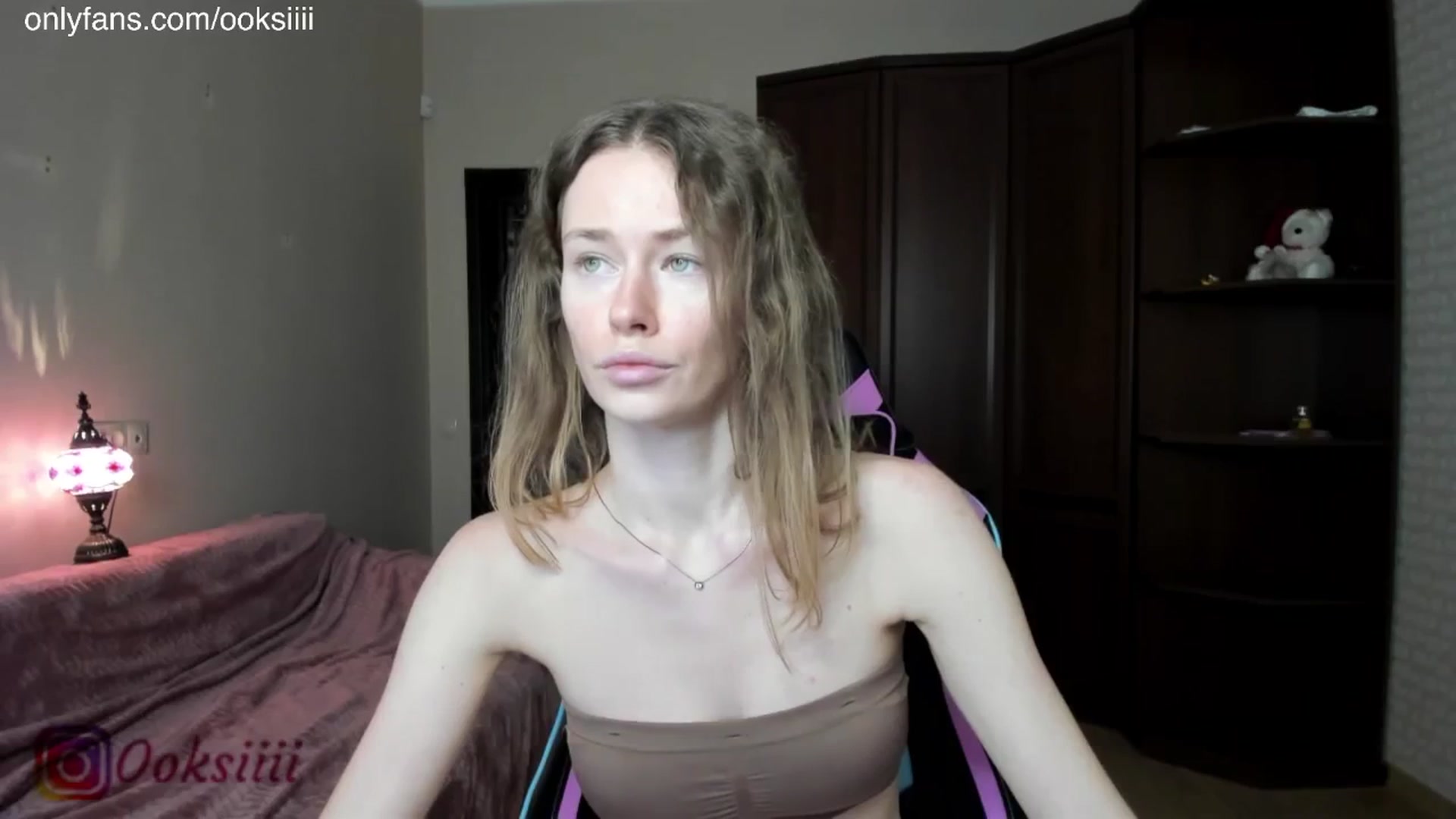 Gallery image thumbnail from Oksanafedorov's myfreecams stream on, 07/23/2024, 13:17 image 18 of 20