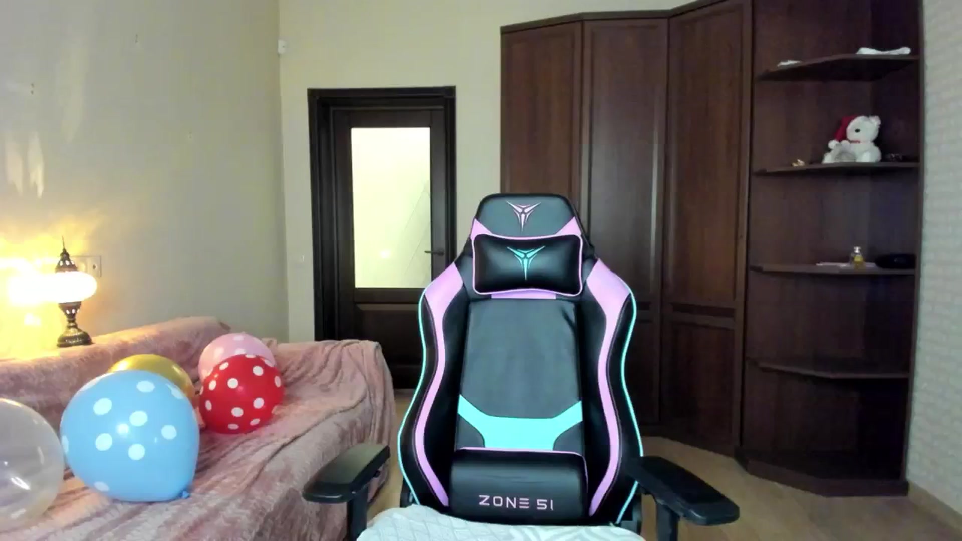 Gallery image thumbnail from Oksanafedorov's myfreecams stream on, 07/28/2024, 16:49 image 20 of 20