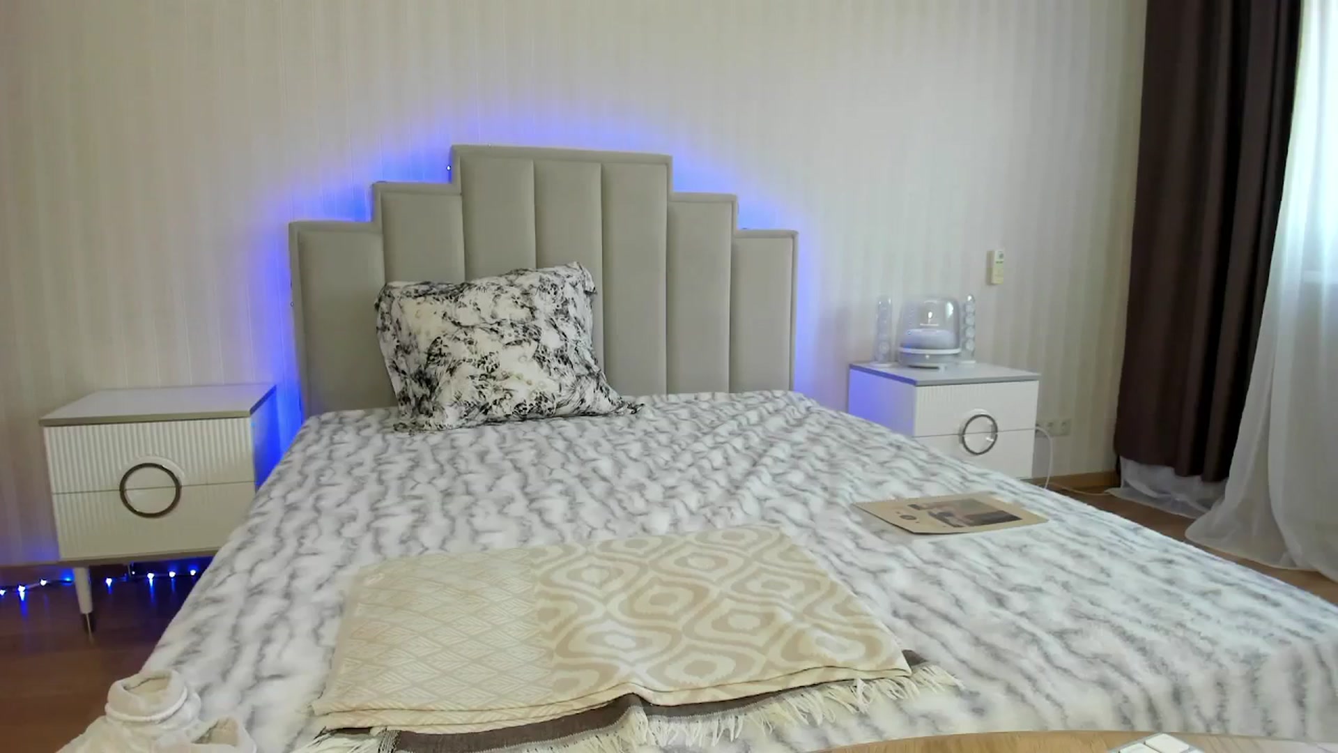 Gallery image thumbnail from Oksanafedorov's myfreecams stream on, 02/09/2025, 13:39 image 14 of 20