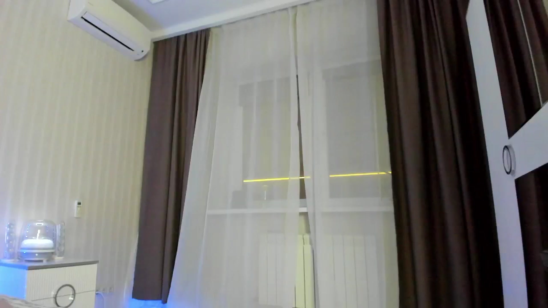 Gallery image thumbnail from Oksanafedorov's myfreecams stream on, 02/18/2025, 17:54 image 2 of 20