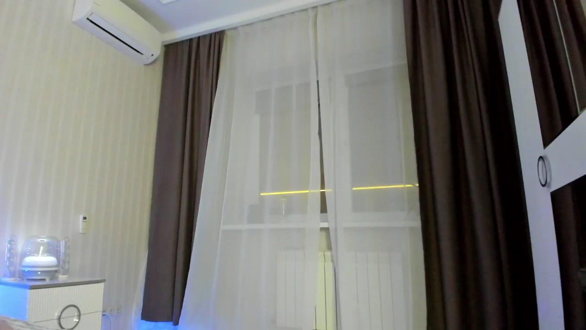 Gallery image thumbnail from Oksanafedorov's myfreecams stream on, 02/18/2025, 17:54 image 5 of 20