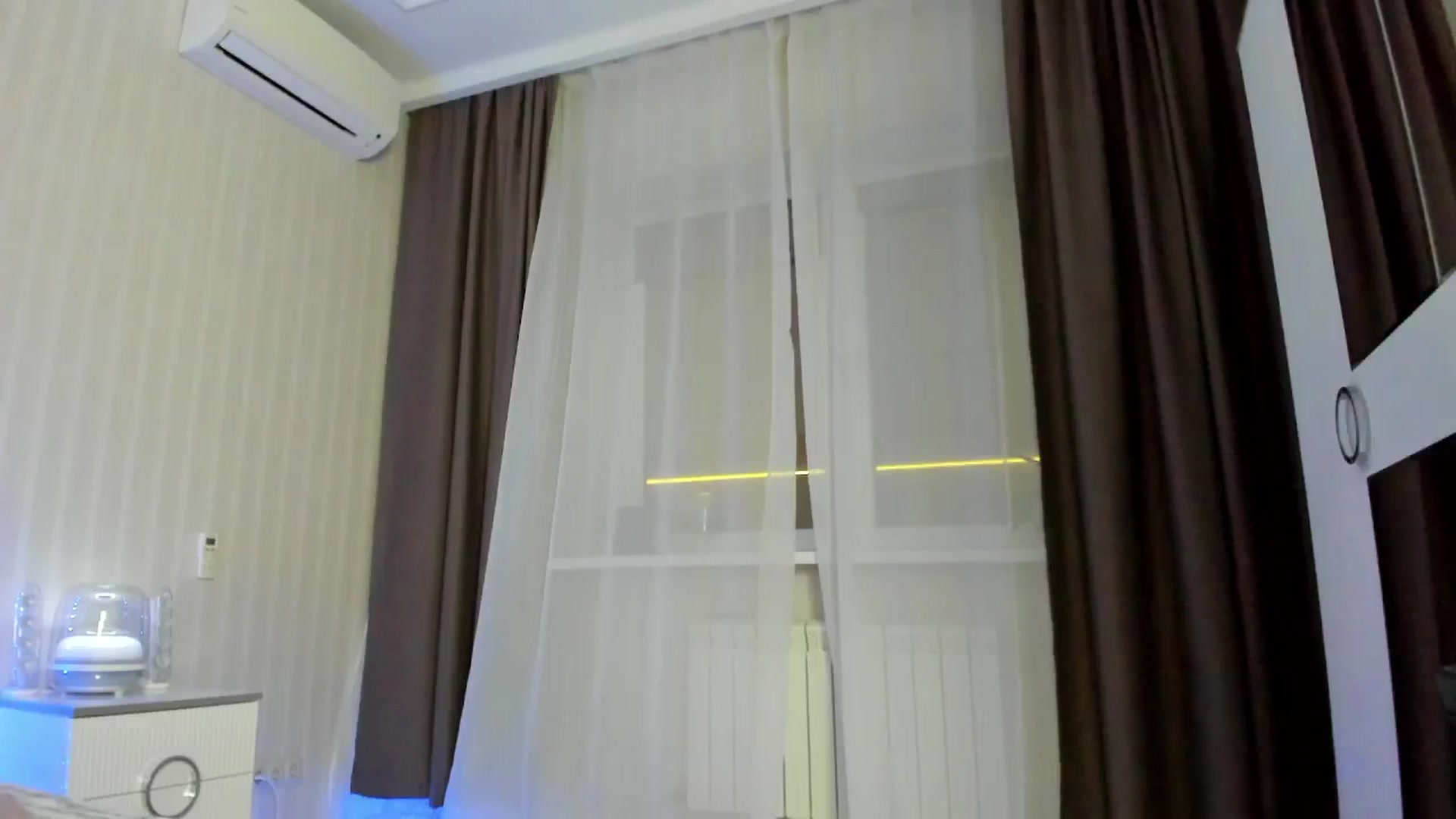 Gallery image thumbnail from Oksanafedorov's myfreecams stream on, 02/18/2025, 17:54 image 3 of 20