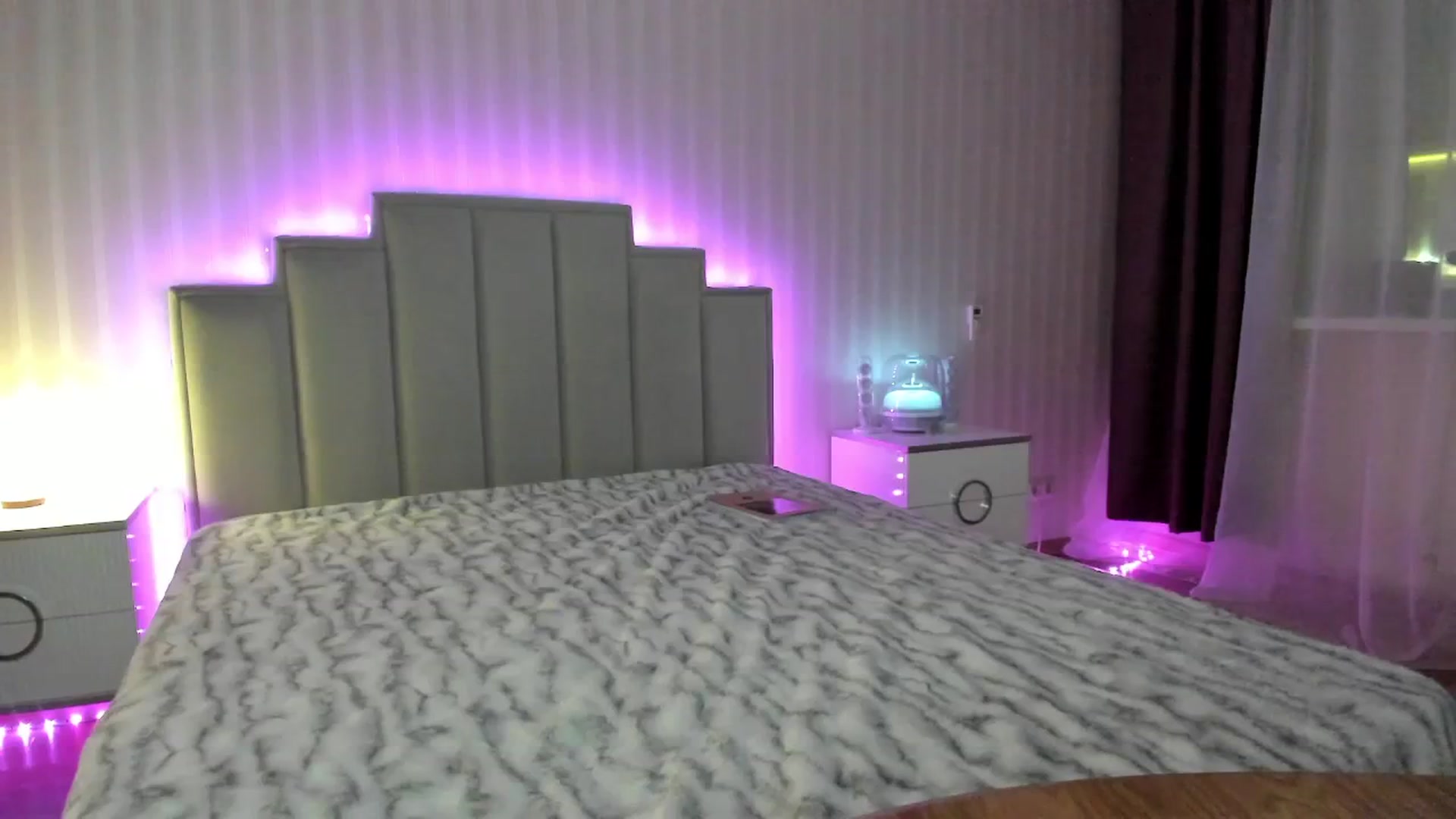 Gallery image thumbnail from Oksanafedorov's myfreecams stream on, 02/28/2025, 16:24 image 19 of 20