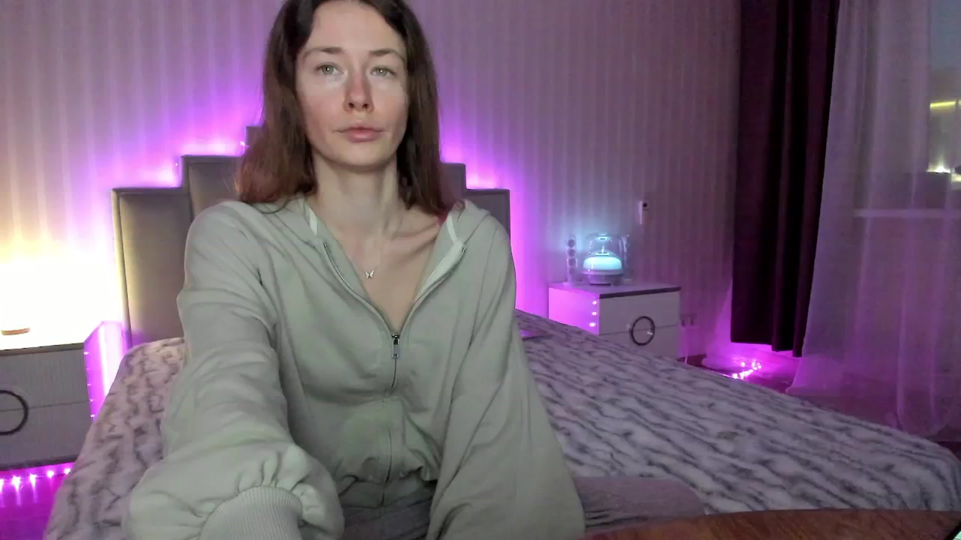 Gallery image thumbnail from Oksanafedorov's myfreecams stream on, 02/28/2025, 16:24 image 18 of 20