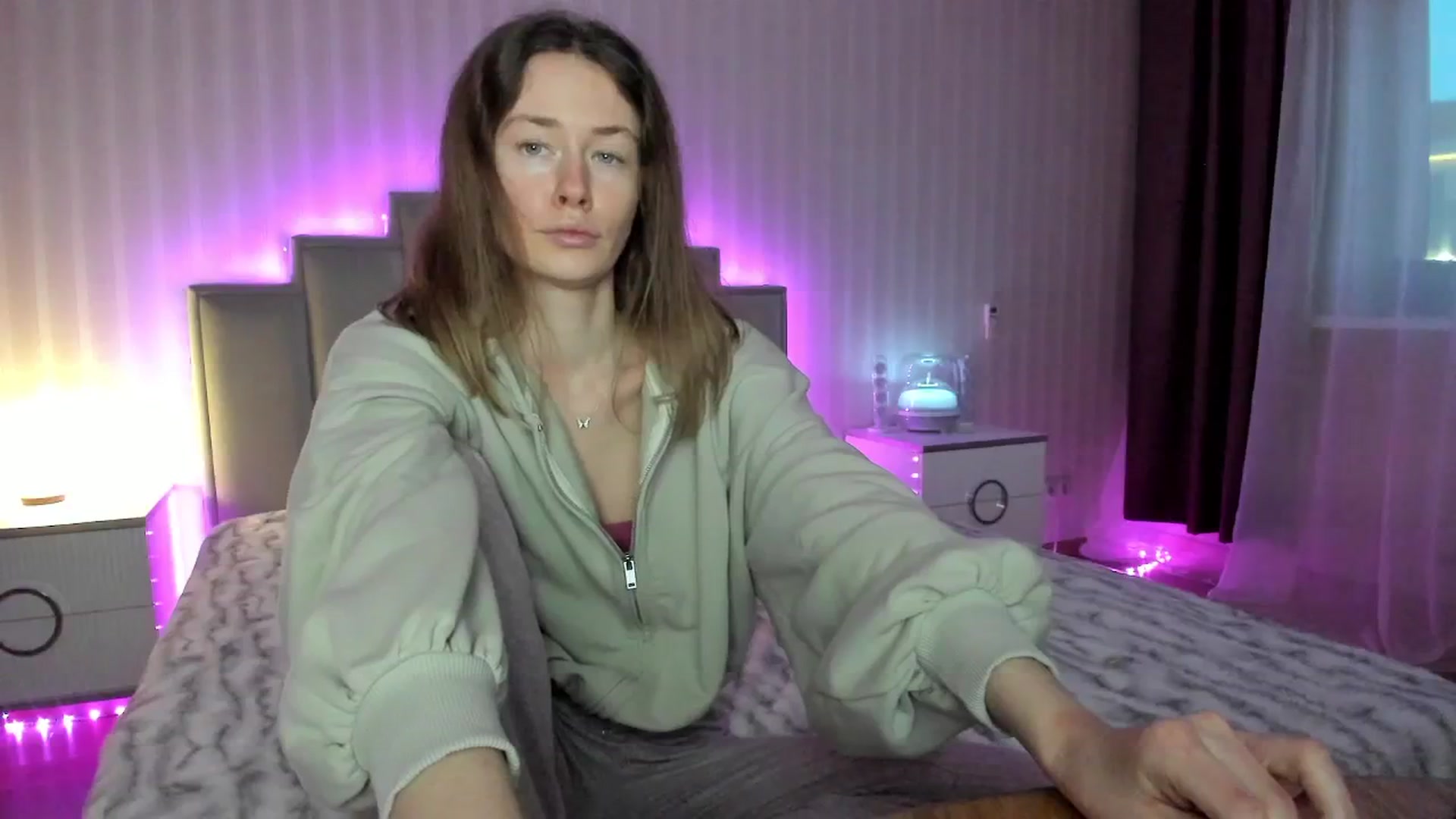 Gallery image thumbnail from Oksanafedorov's myfreecams stream on, 02/28/2025, 16:24 image 17 of 20
