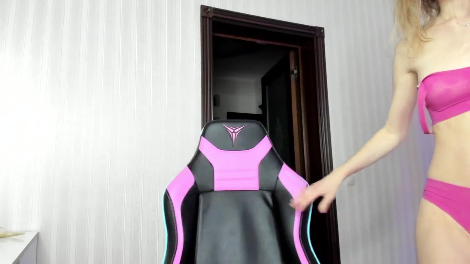 Gallery image thumbnail from Oksanafedorov's myfreecams stream on, 03/02/2025, 15:43 image 6 of 20