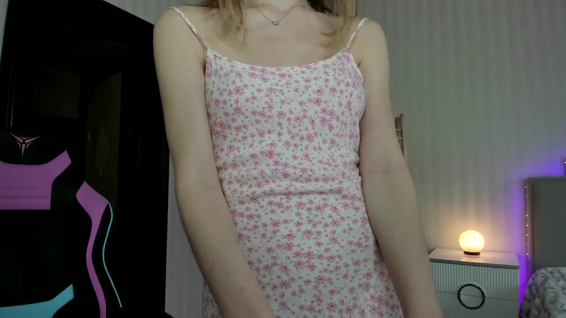 Gallery image thumbnail from Oksanafedorov's myfreecams stream on, 03/03/2025, 11:29 image 4 of 20