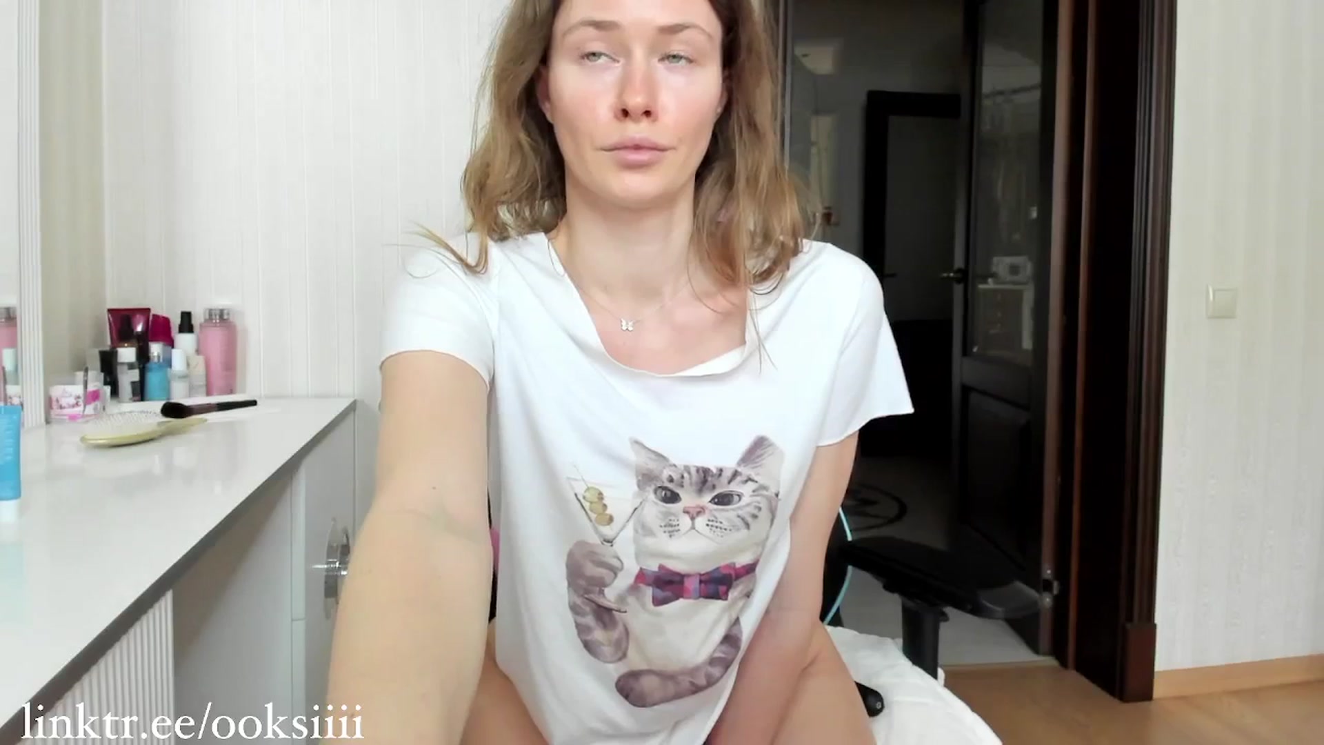 Gallery image thumbnail from Oksanafedorov's myfreecams stream on, 04/11/2025, 15:08 image 8 of 20