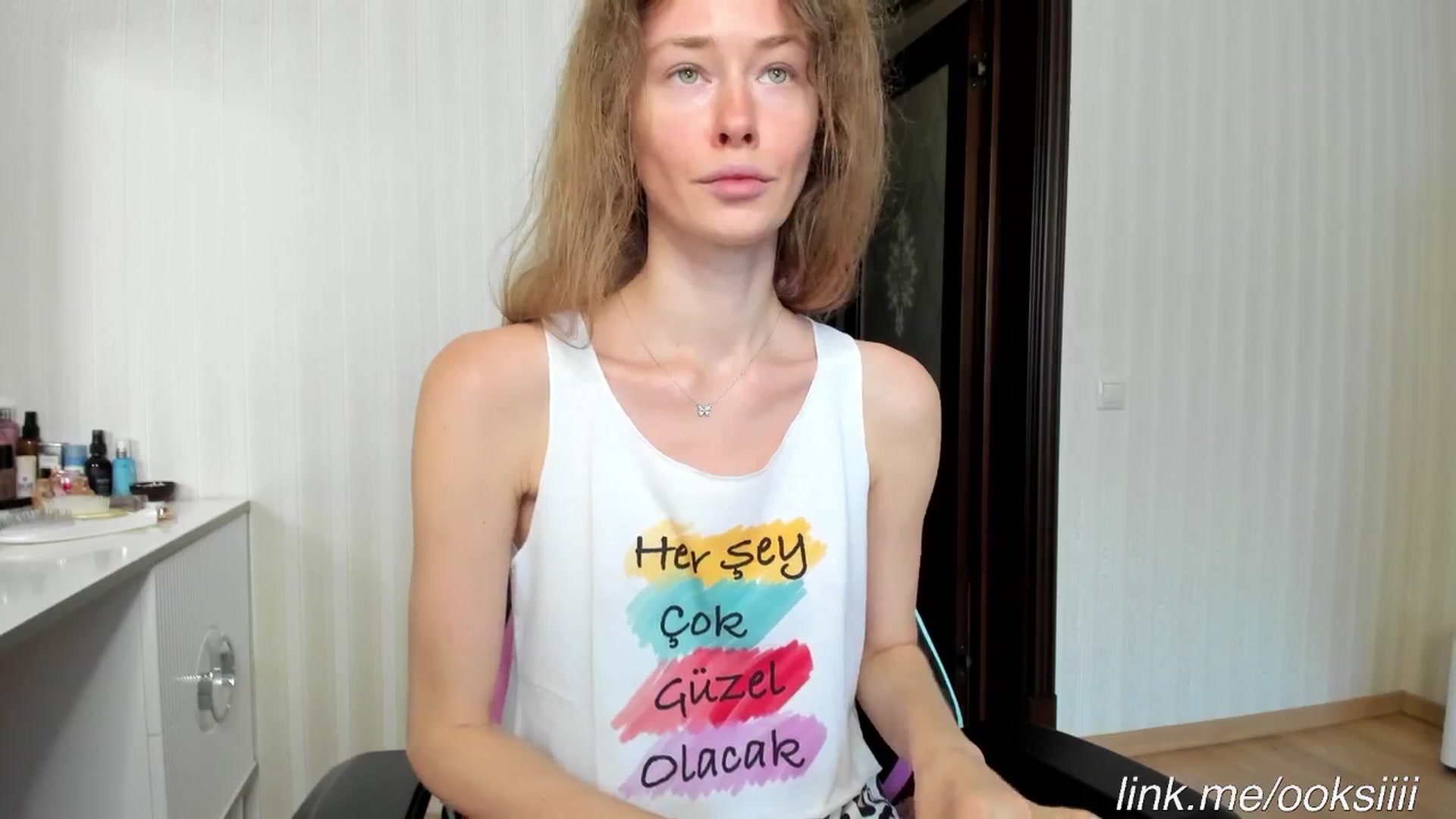 Gallery image thumbnail from Oksanafedorov's myfreecams stream on, 09/18/2025, 15:17 image 4 of 20