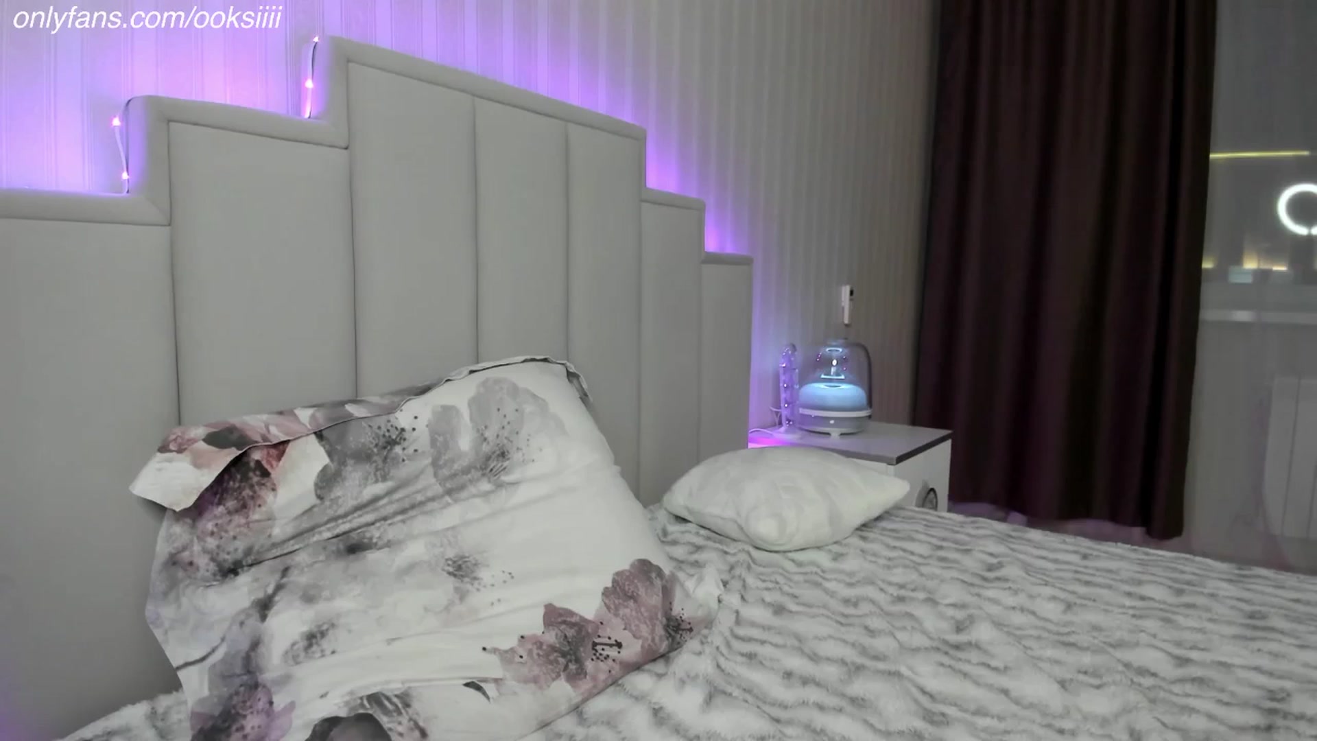 Gallery image thumbnail from Oksanafedorov's myfreecams stream on, 12/08/2025, 22:24 image 8 of 20