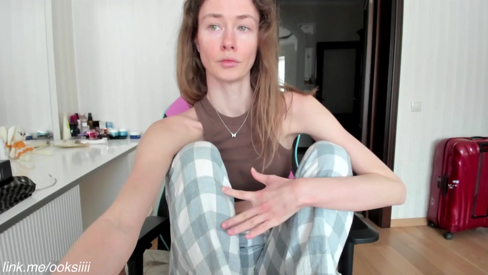 Gallery image thumbnail from Oksanafedorov's myfreecams stream on, 02/02/2026, 11:36 image 18 of 20