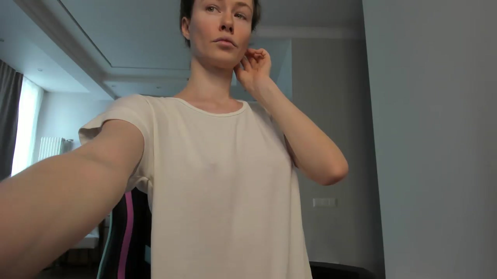 Gallery image thumbnail from Oksanafedorov's myfreecams stream on, 08/20/2026, 10:39 image 2 of 20